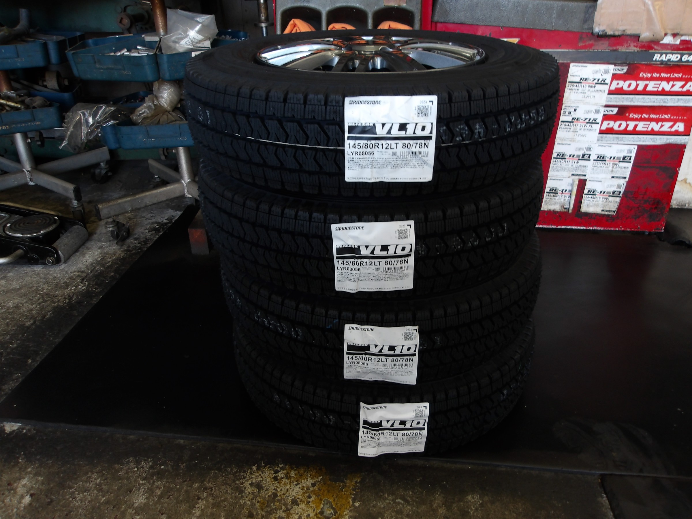 N-VAN（JJ1）ブリヂストンタイヤアルミホイール「バルミナ BR10