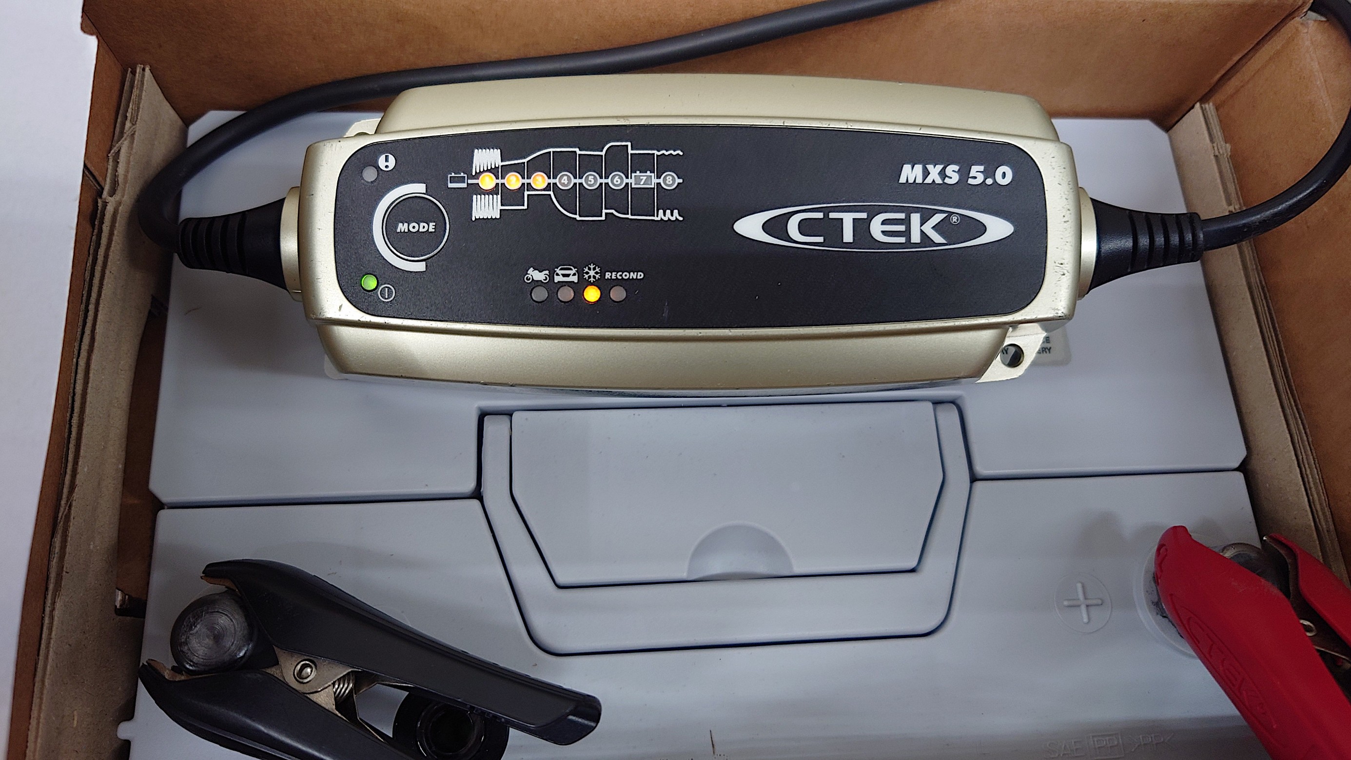 CTEK（シーテック）バッテリーチャージャー の 正規輸入モデル