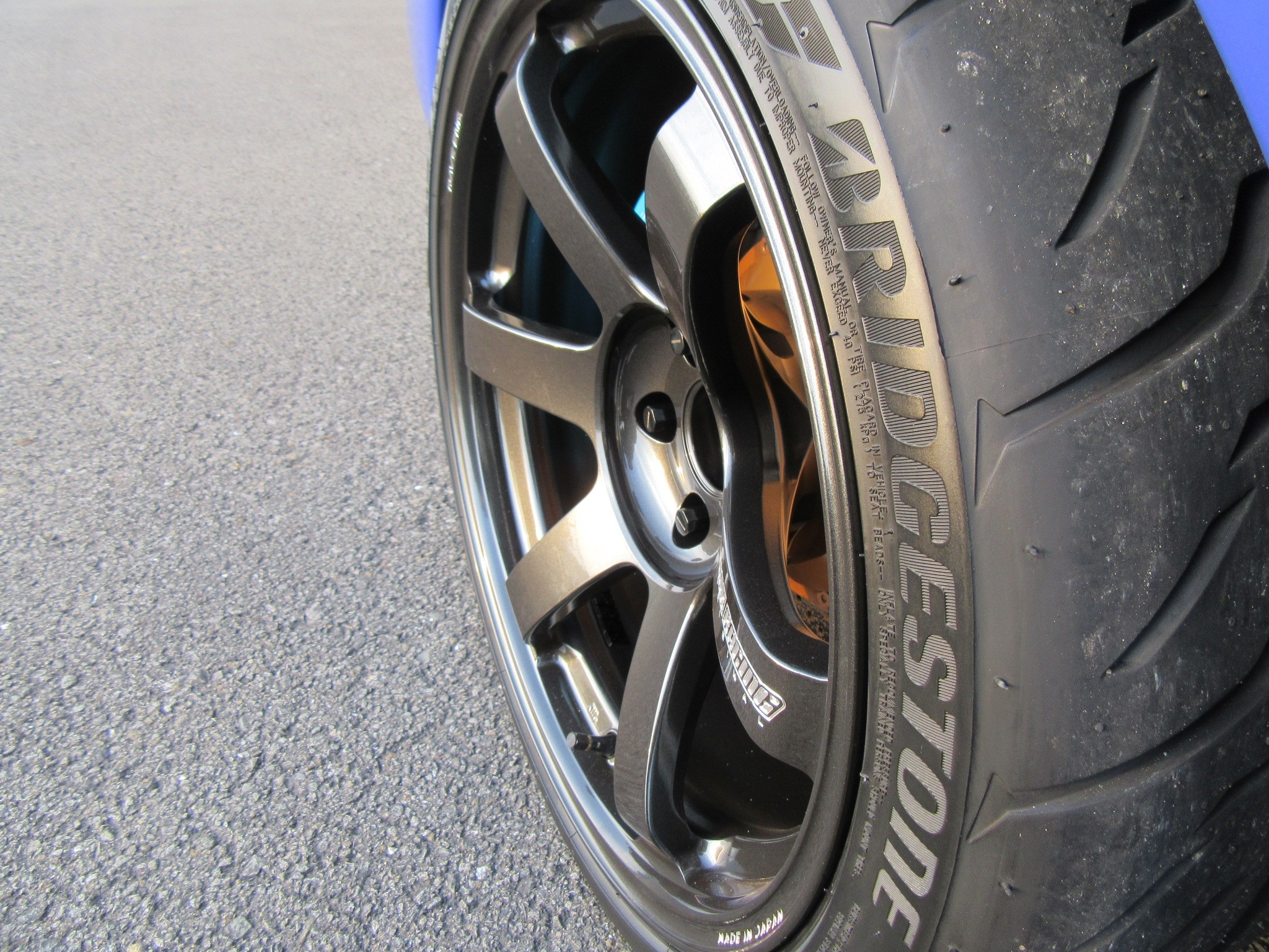 RAYSの新作「TE37 SAGA」をスカイラインGT-R（BNR32）に取り付け