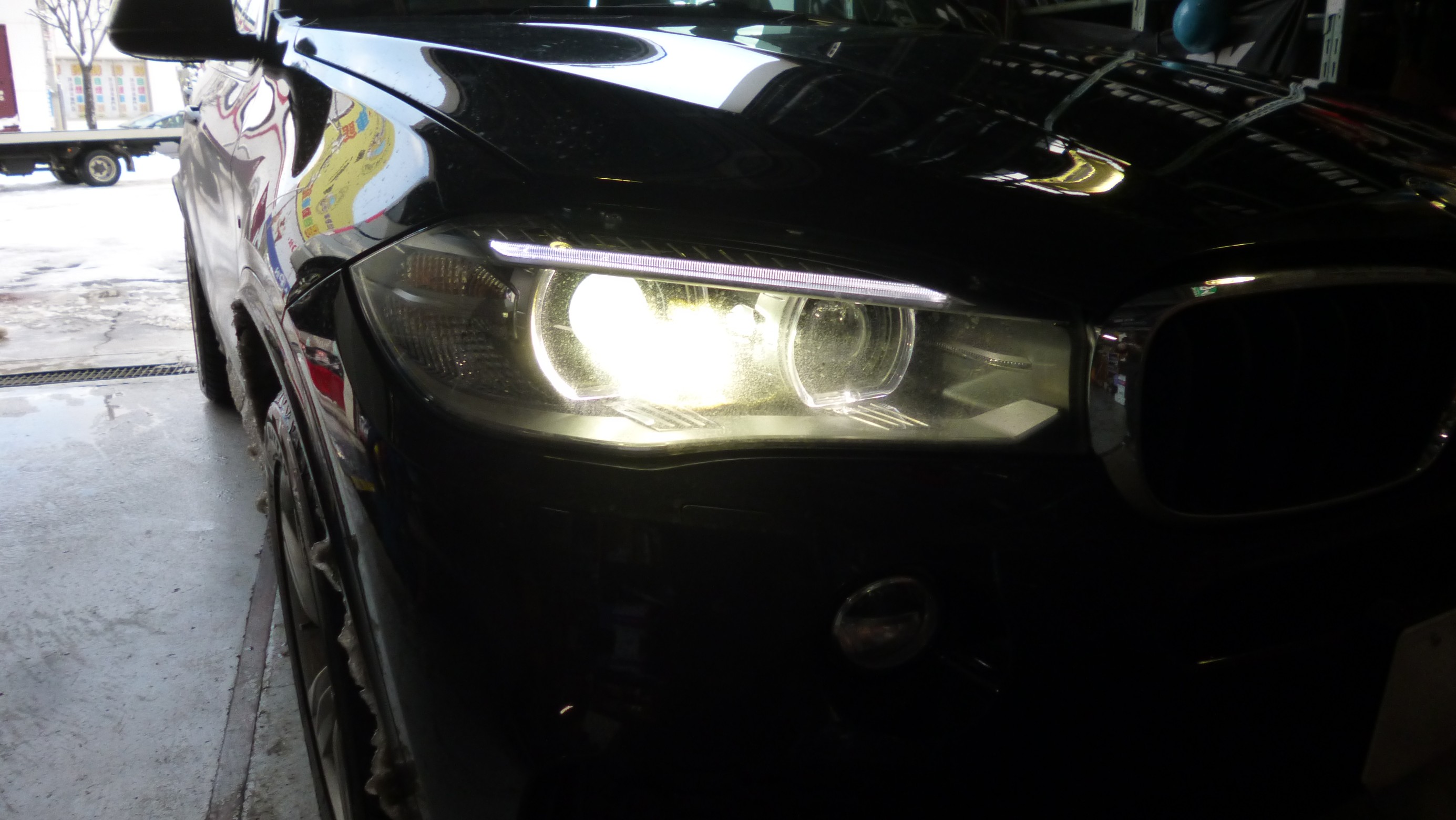 全国組立設置無料 ヘッドランプ HID D1S 6000K ULTRA Blighter 107