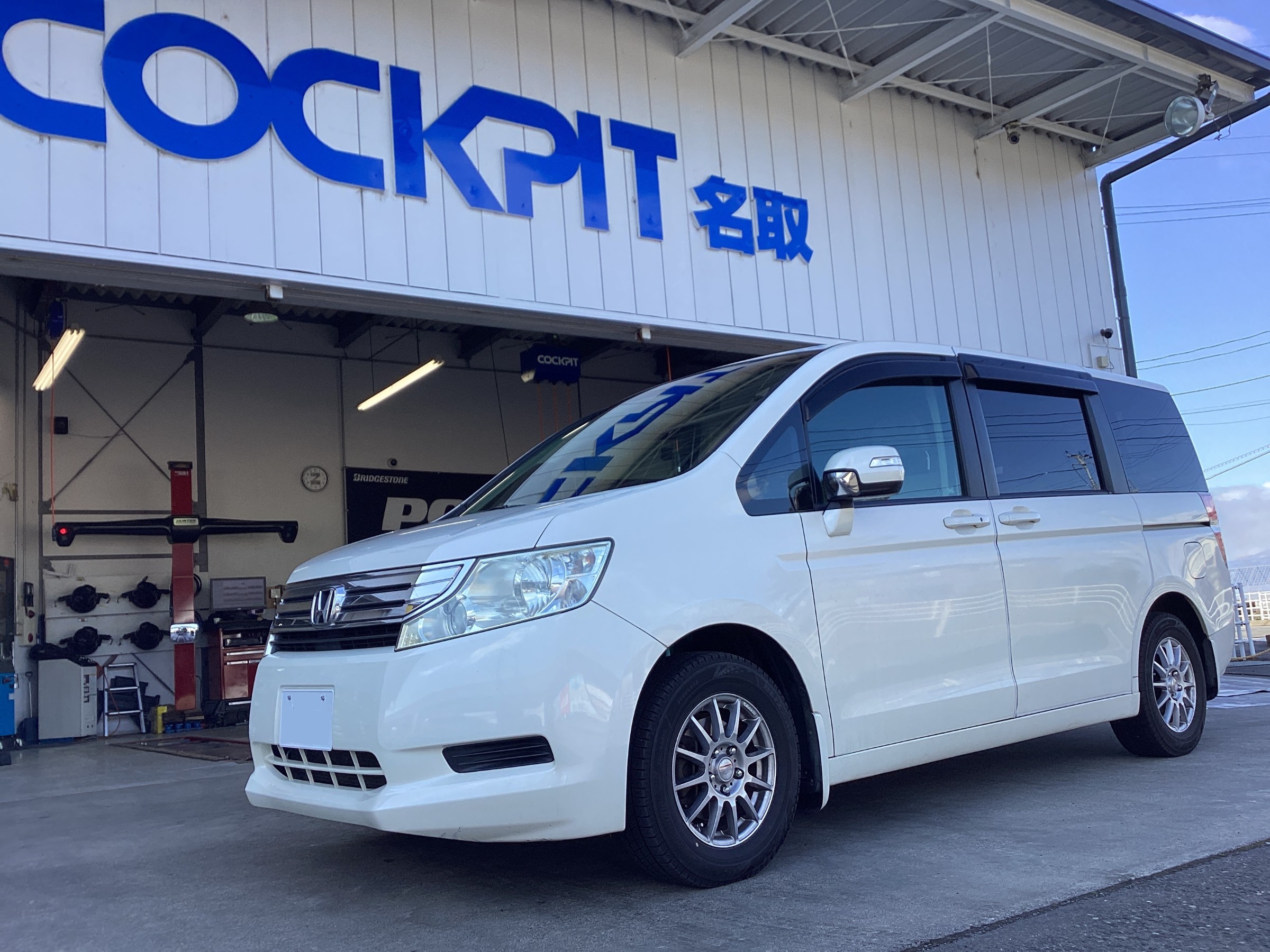 ステップワゴン 4WD RK2 ショック交換！ | ホンダ