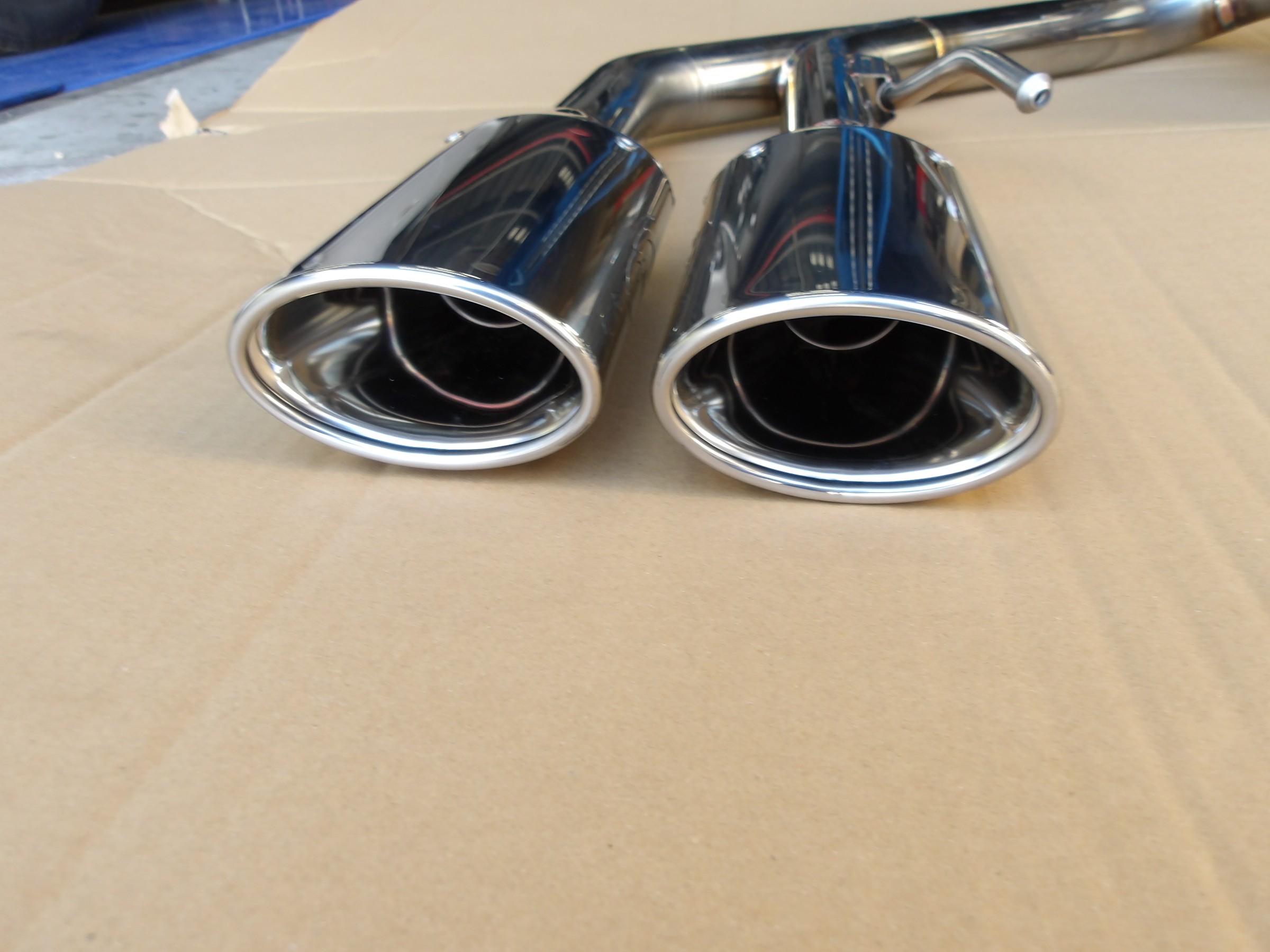 アクア（NHP10）ガナドール製スポーツマフラー「SUSマフラー（保安基準