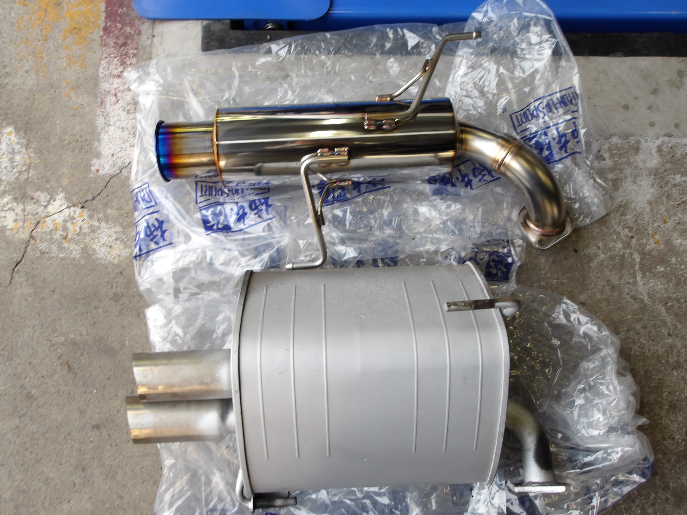 レガシィ B4（BL5）柿本製スポーツマフラー「Regu.06&R（保安基準適合