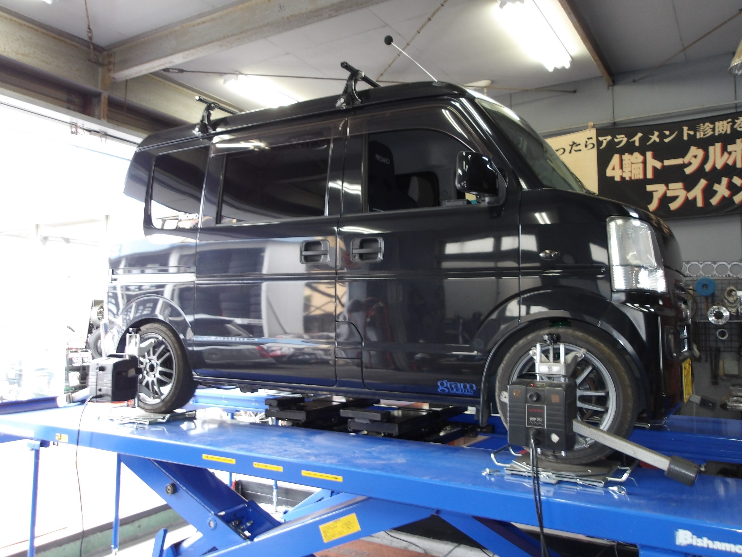 エブリイ(DA64V)テイン製車高調「STREET BASIS Z」装着 エブリイ(DA64V)テイン製車高調「STREET BASIS Z」装着