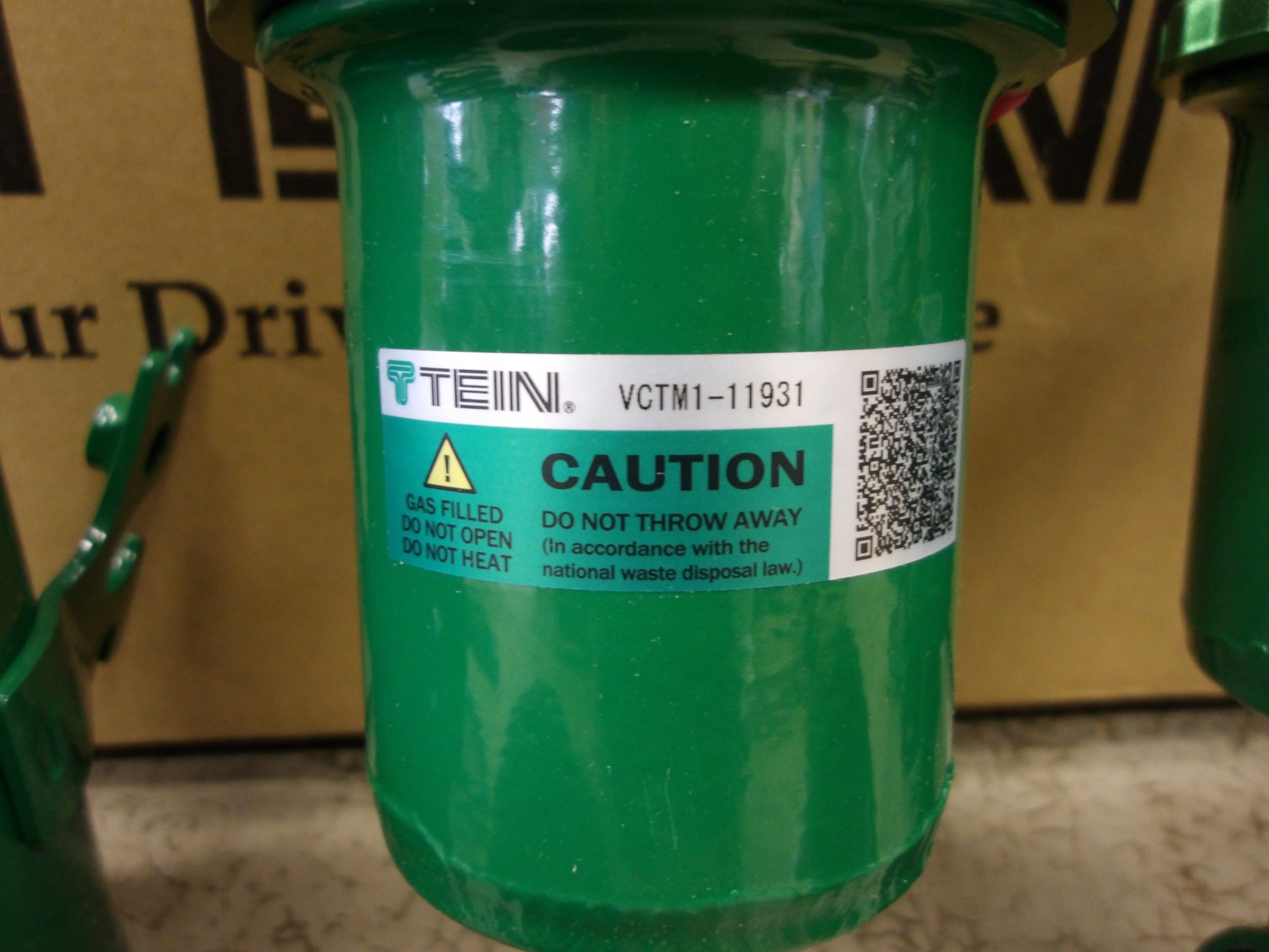 ヤリス（MXPA10）テイン製車高調「FLEX-Z」装着＆アライメント作業