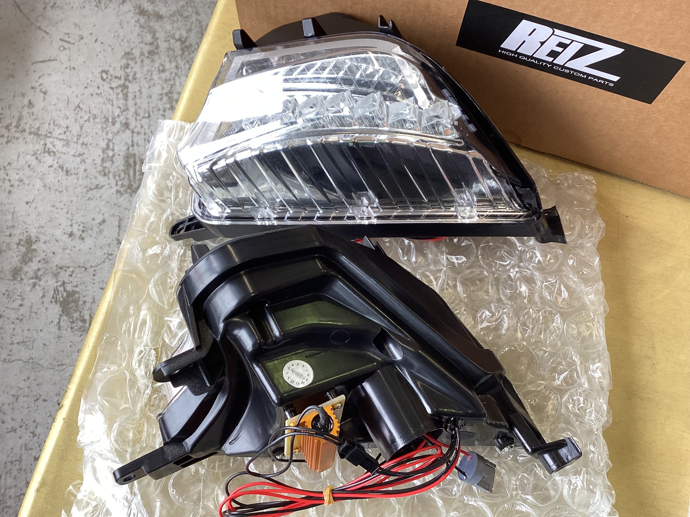 アクア NHP10 ウインカーをLED化します！ | トヨタ アクア HID