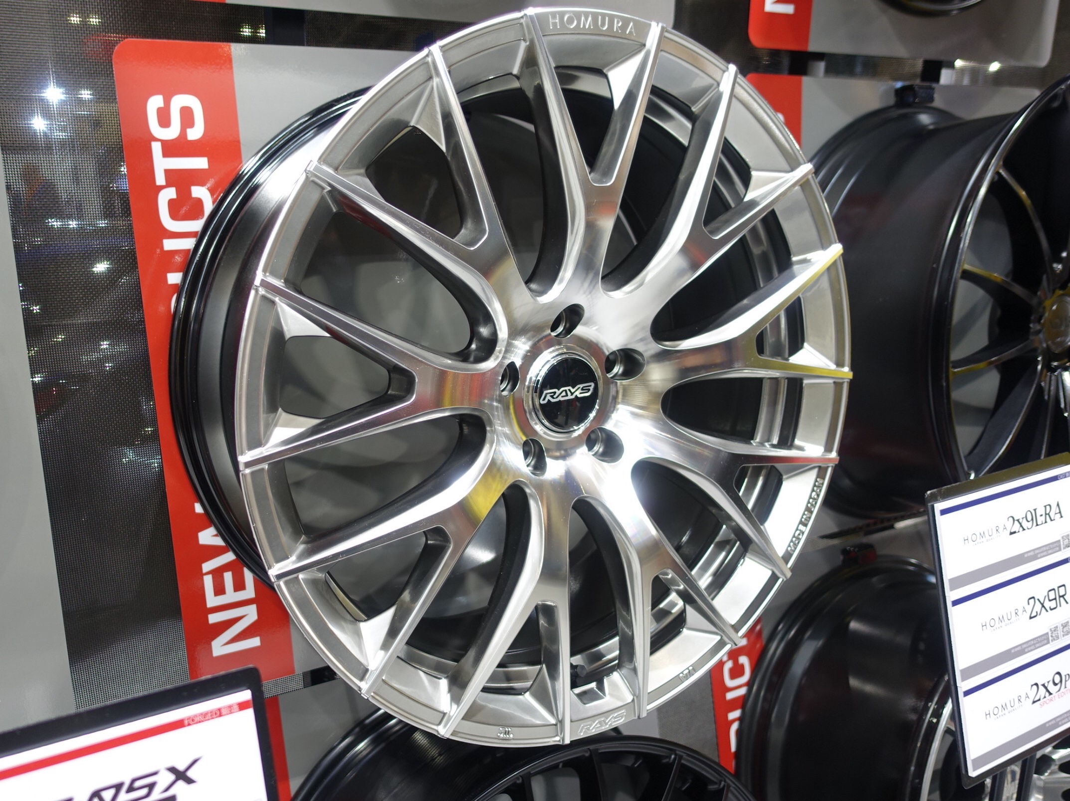 東京オートサロン 2024 RAYSレイズブース」”G025 LTD” や 