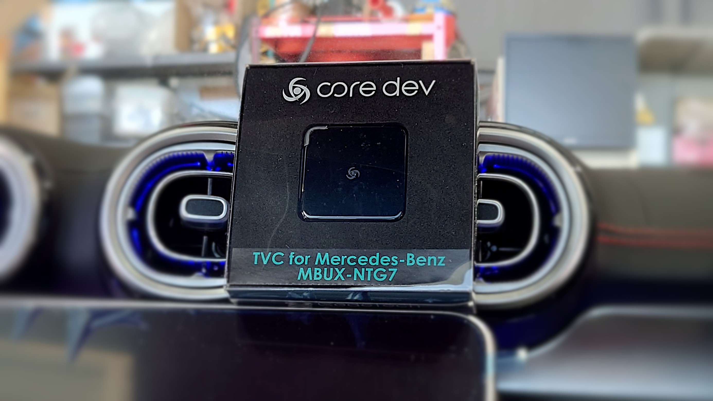 メルセデスAMG S206 C43 にテレビキャンセラー「core dev TVC メルセデスAMG S206 C43 にテレビキャンセラー「core dev TVC