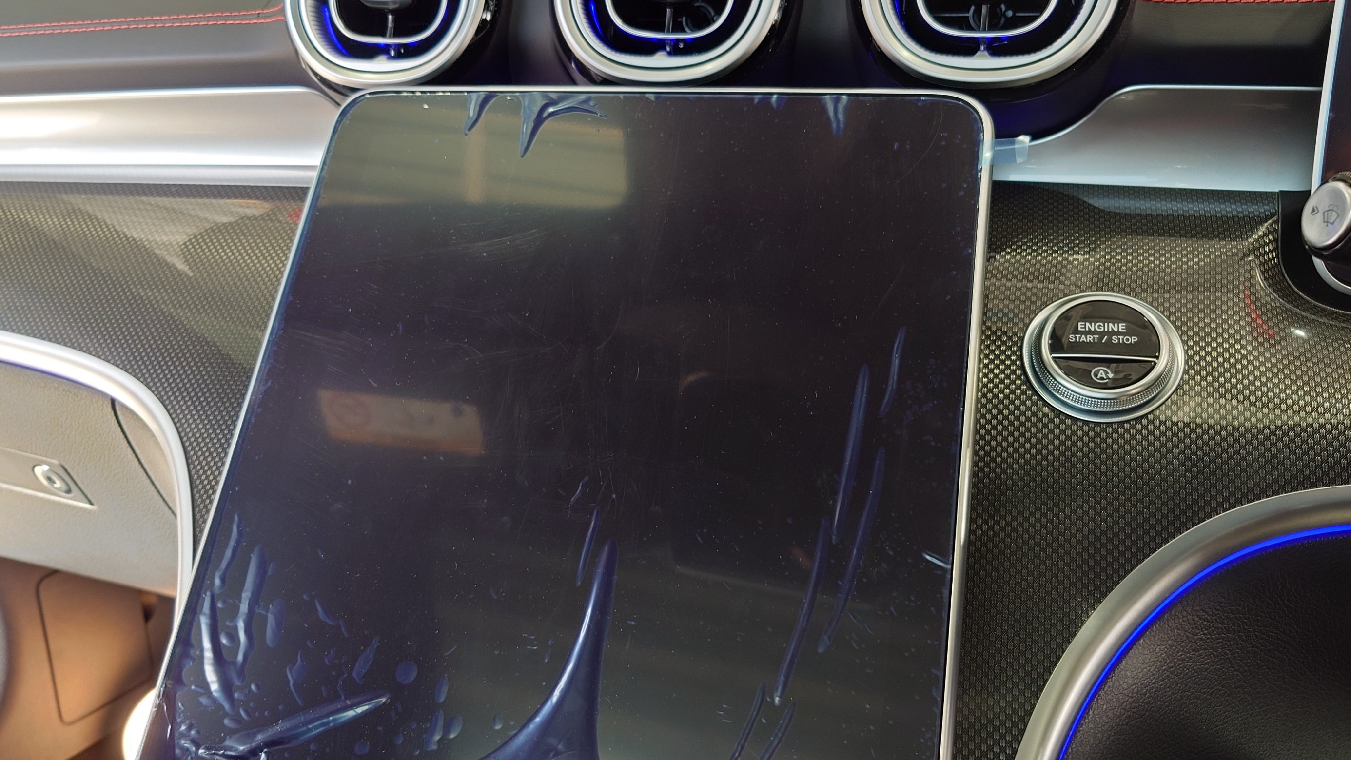 メルセデスAMG S206 C43 にテレビキャンセラー「core dev TVC メルセデスAMG S206 C43 にテレビキャンセラー「core dev TVC