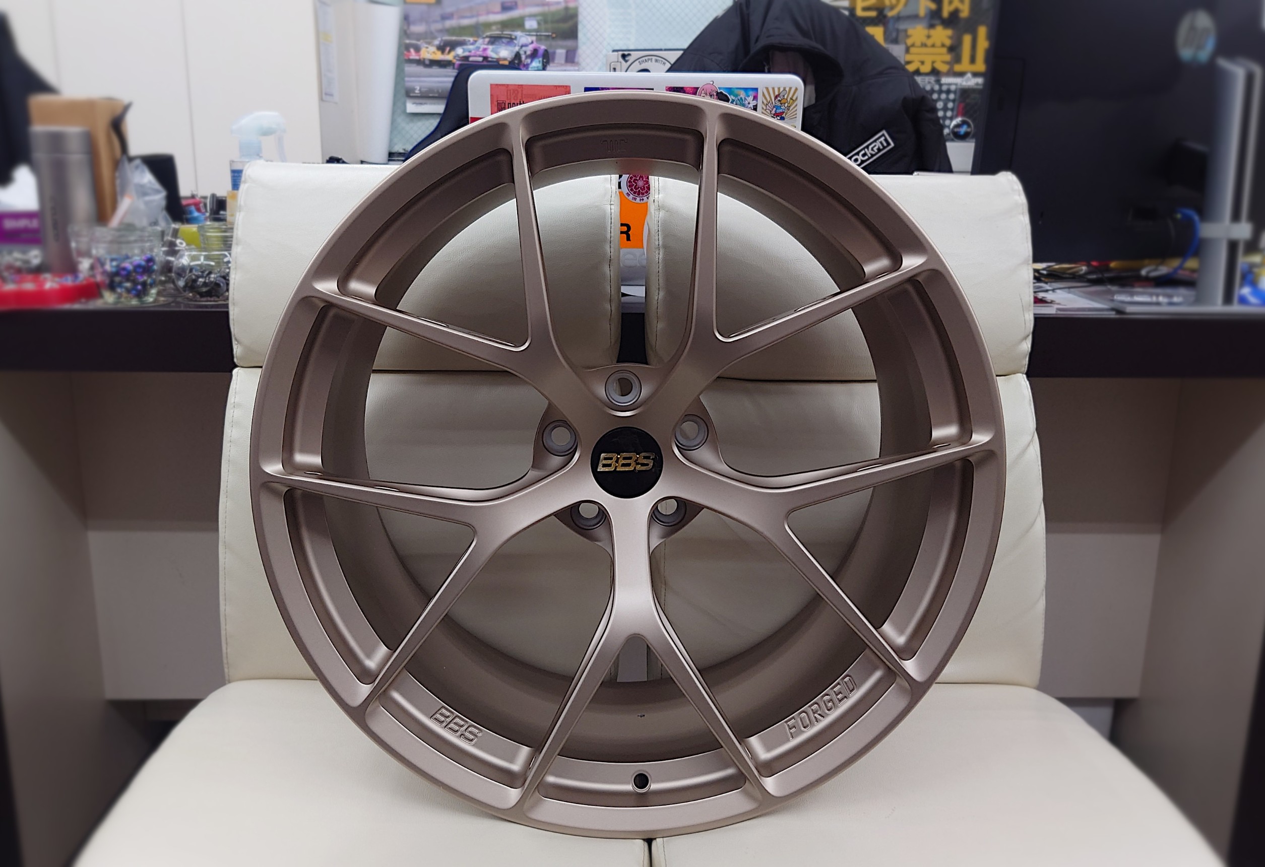 2024年2月22日から受注開始 !! 新作「BBS FI-R Evo」の 新色