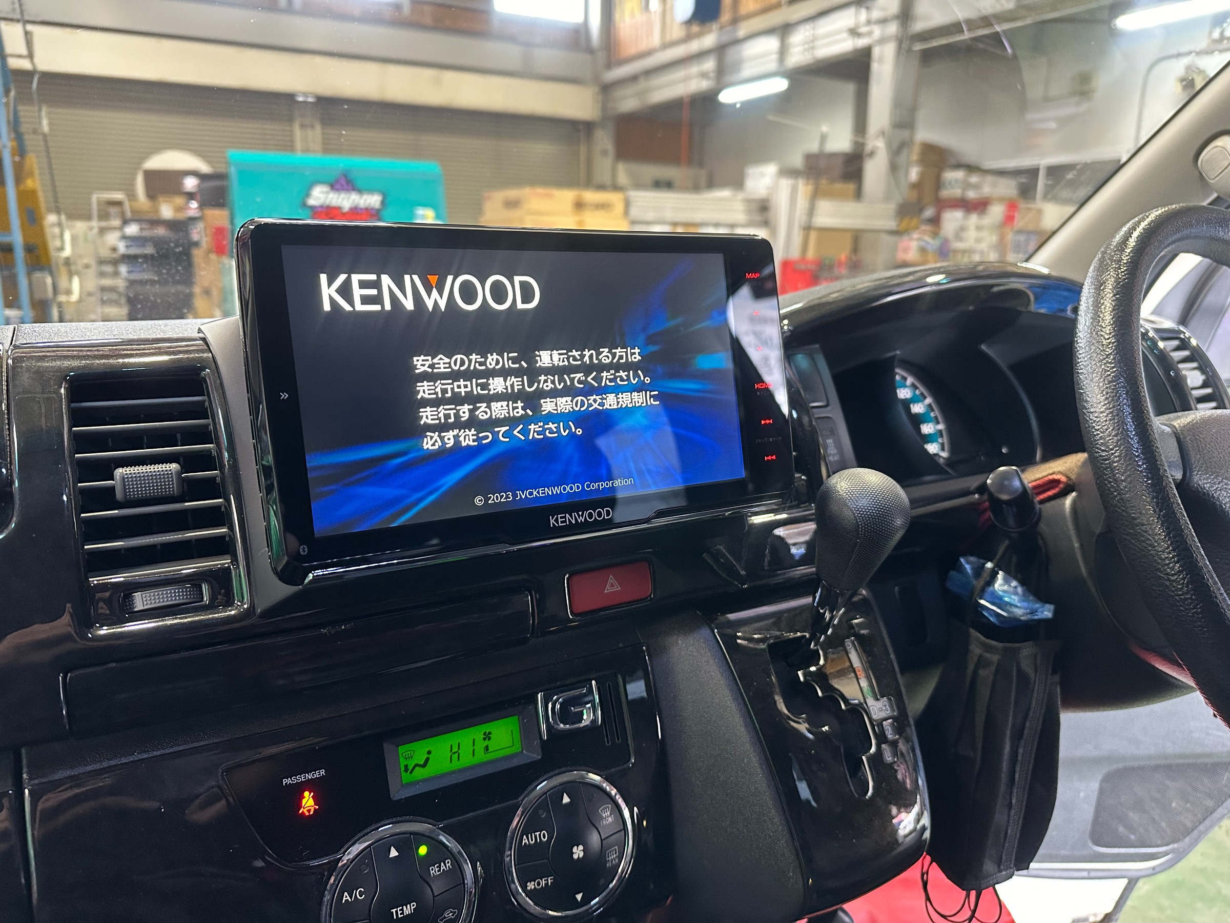 KENWOOD MDV-M910HDF カーナビ（ハイ 彩速！」の合言葉で