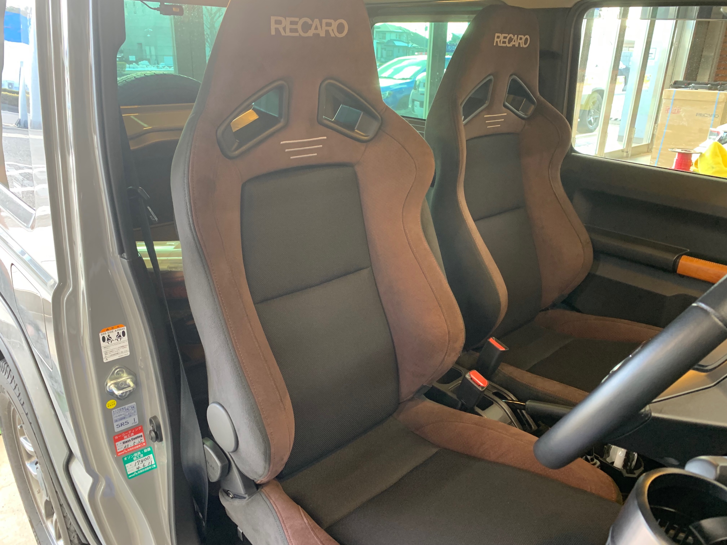 RECAROシート助手席用 運転席に付けると助手席も欲しくなる？そんなレカロユーザーが増えて
