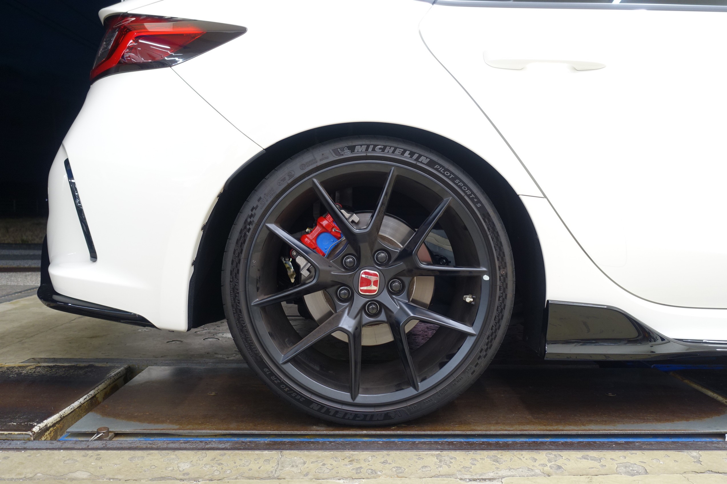 ホンダ シビック　タイプR FL-5 純正　ホイール　タイヤ付き　B Yahoo!オークション - シビック タイプR FL5 純正ホイール4本
