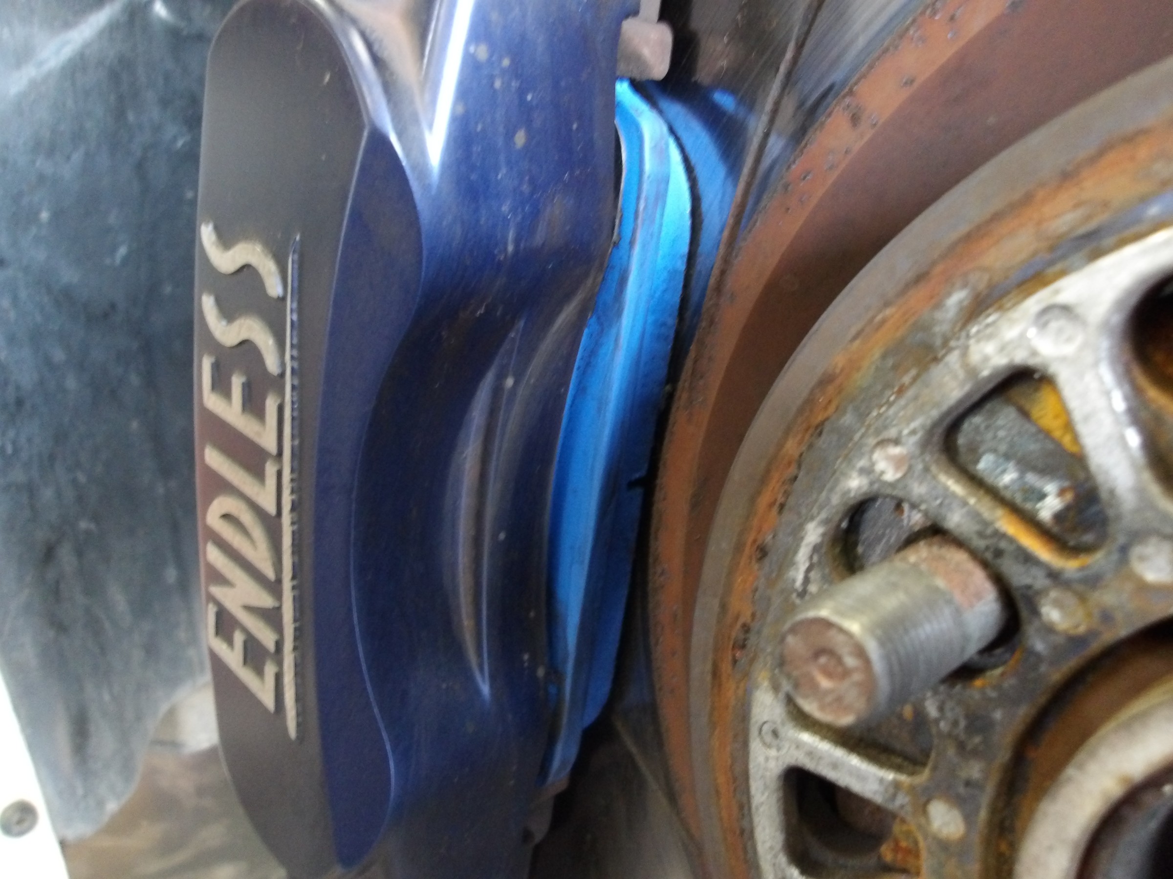 86（ZN6）エンドレス製スポーツブレーキパッド「MX72プラス」装着