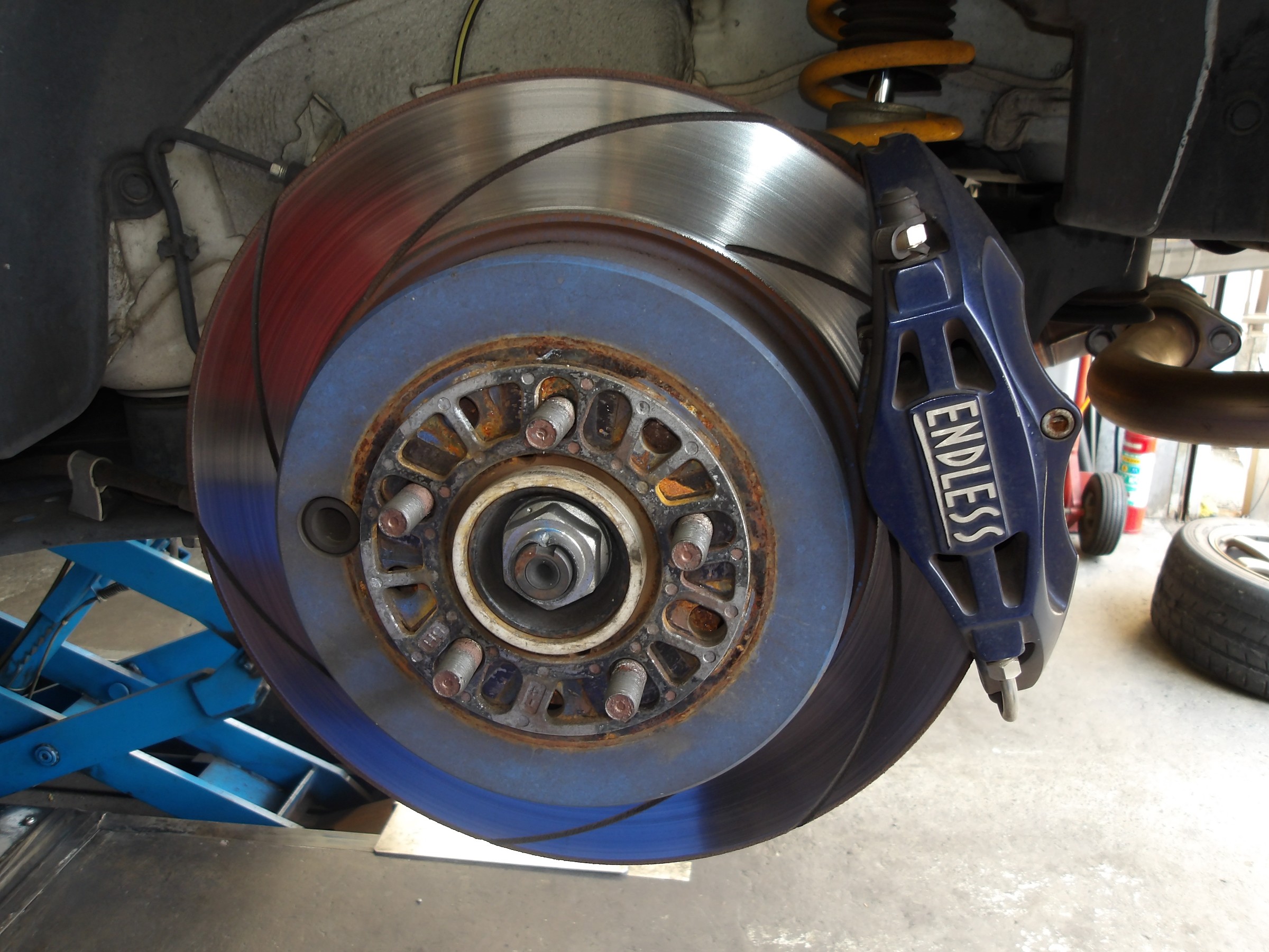 86（ZN6）エンドレス製スポーツブレーキパッド「MX72プラス」装着