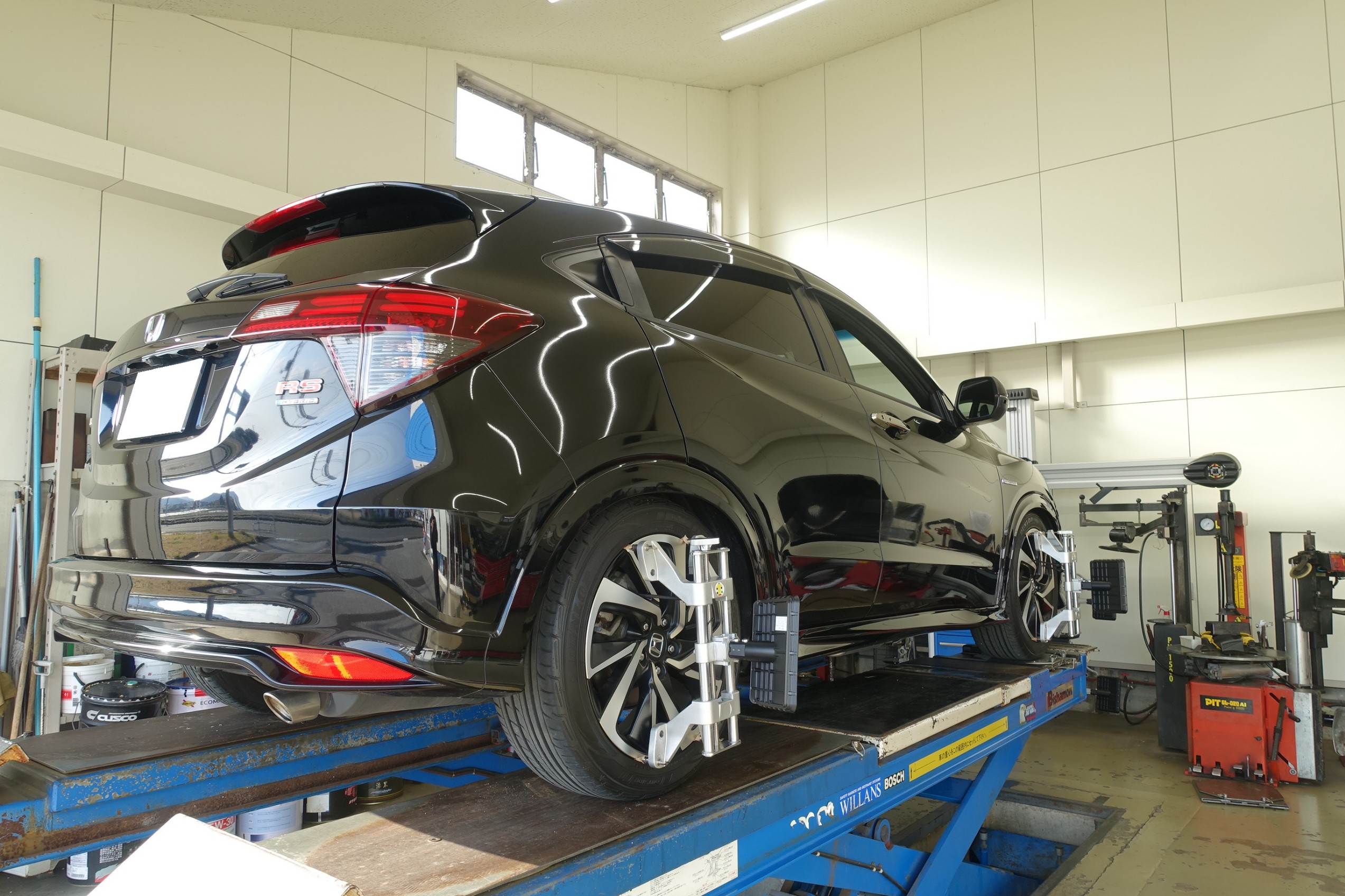 人気のSUVをローダウンしてスタイリッシュにキメル！ホンダ ヴェゼル