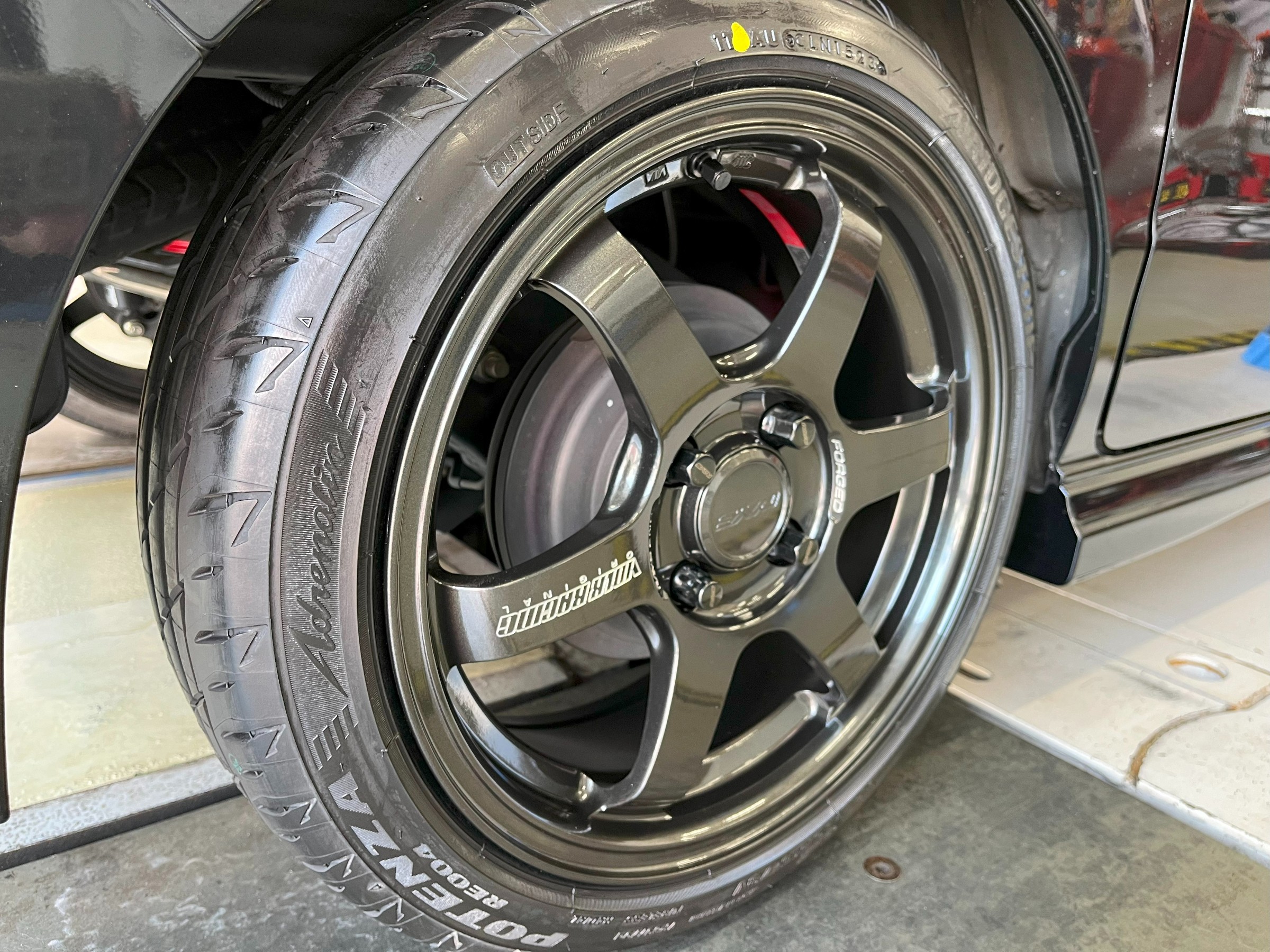 raysホイールSE37ブラック 17インチ RE71RSタイヤつき 直接受取り rays