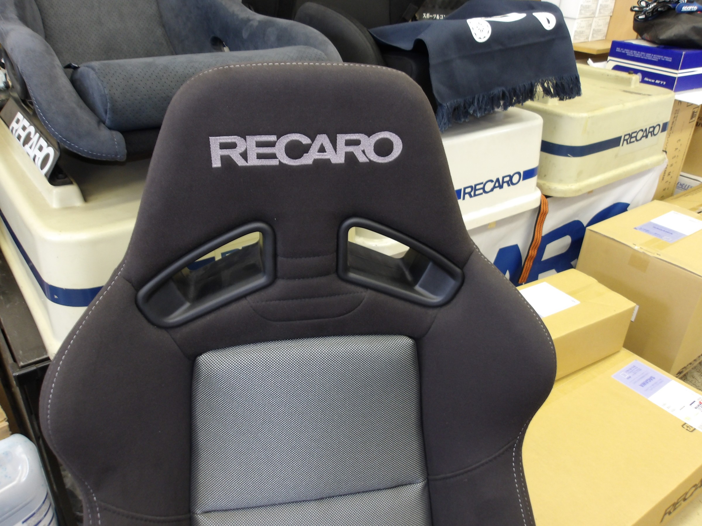 スイフトスポーツ（ZC33S）レカロ製リクライニングスポーツシート「SR