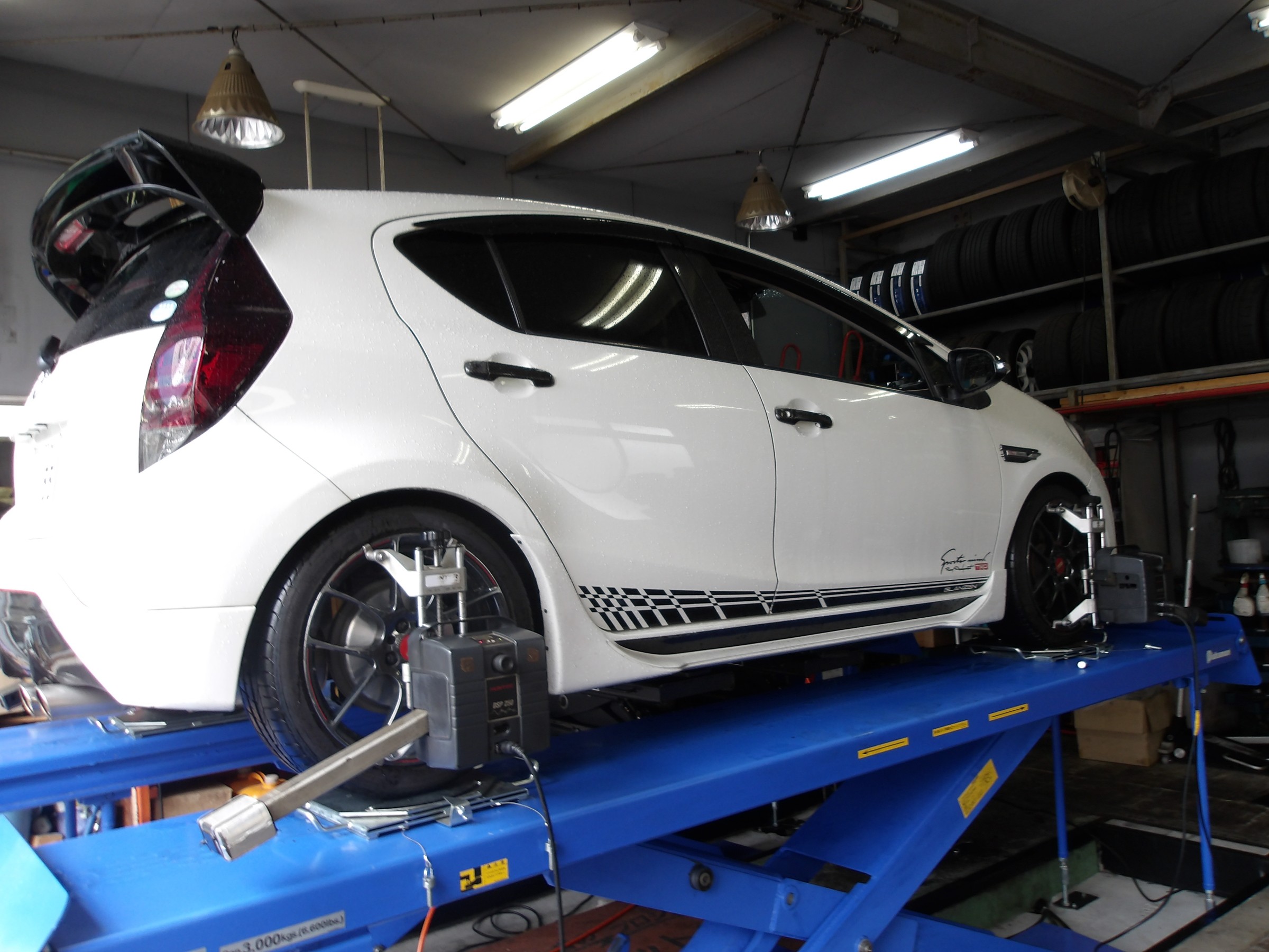 アクア（NHP10）アライメント測定＆調整。 | トヨタ アクア ホイール