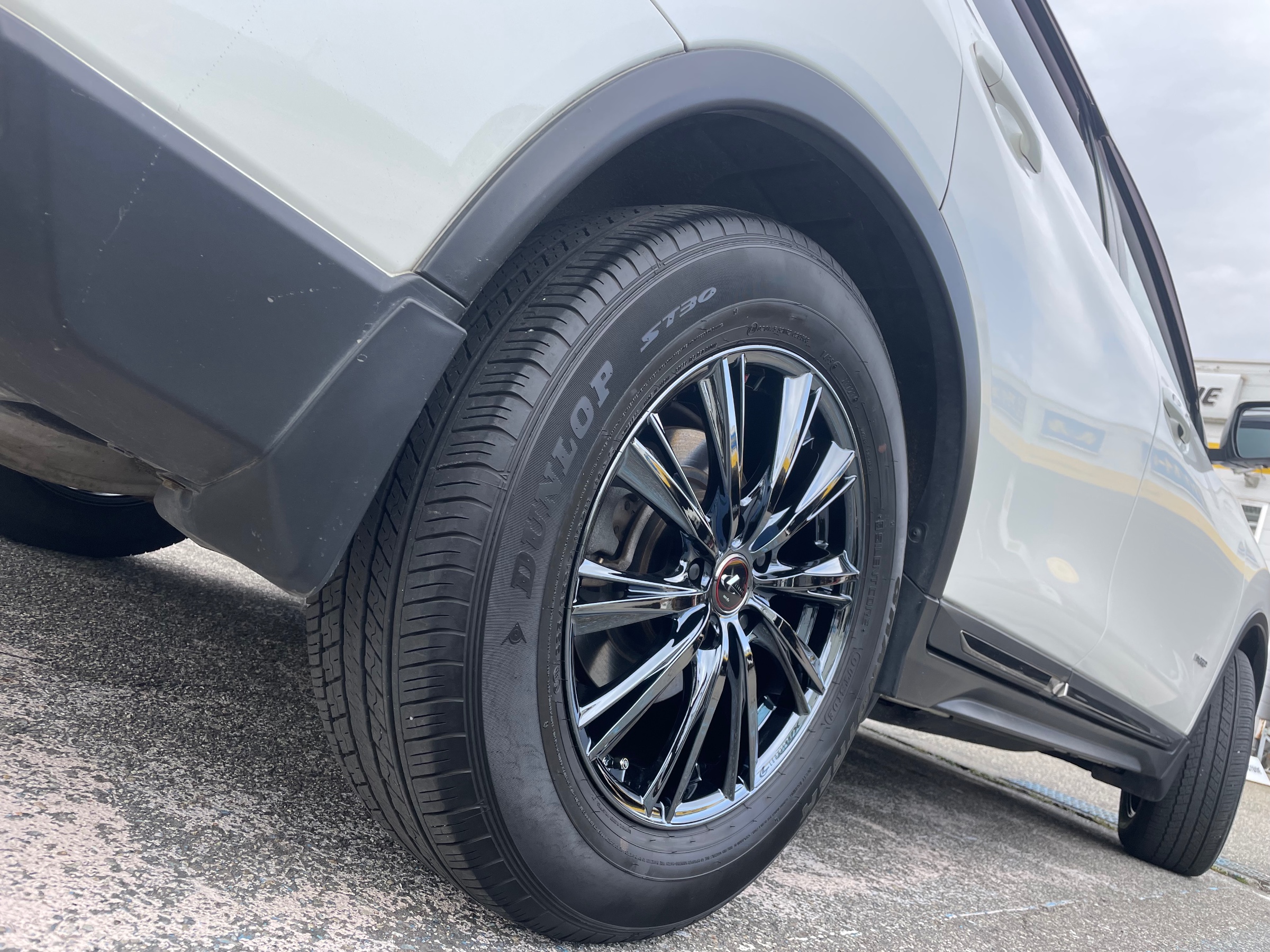 エクストレイルT32 × weds LEONIS WX カスタマイズ | 日産