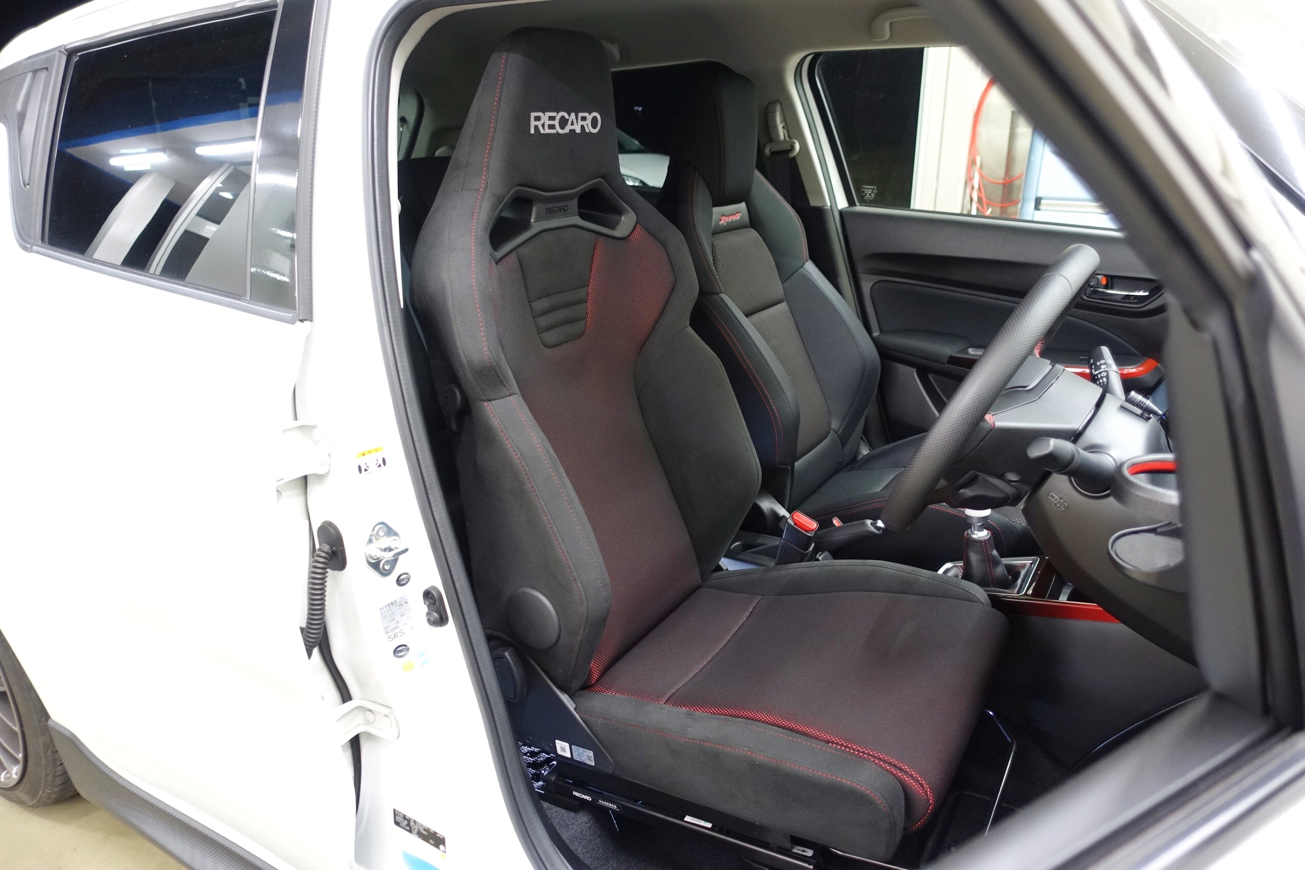 レカロ スポーツスター]SM24,27 ヒョンデ サンタフェ用シート