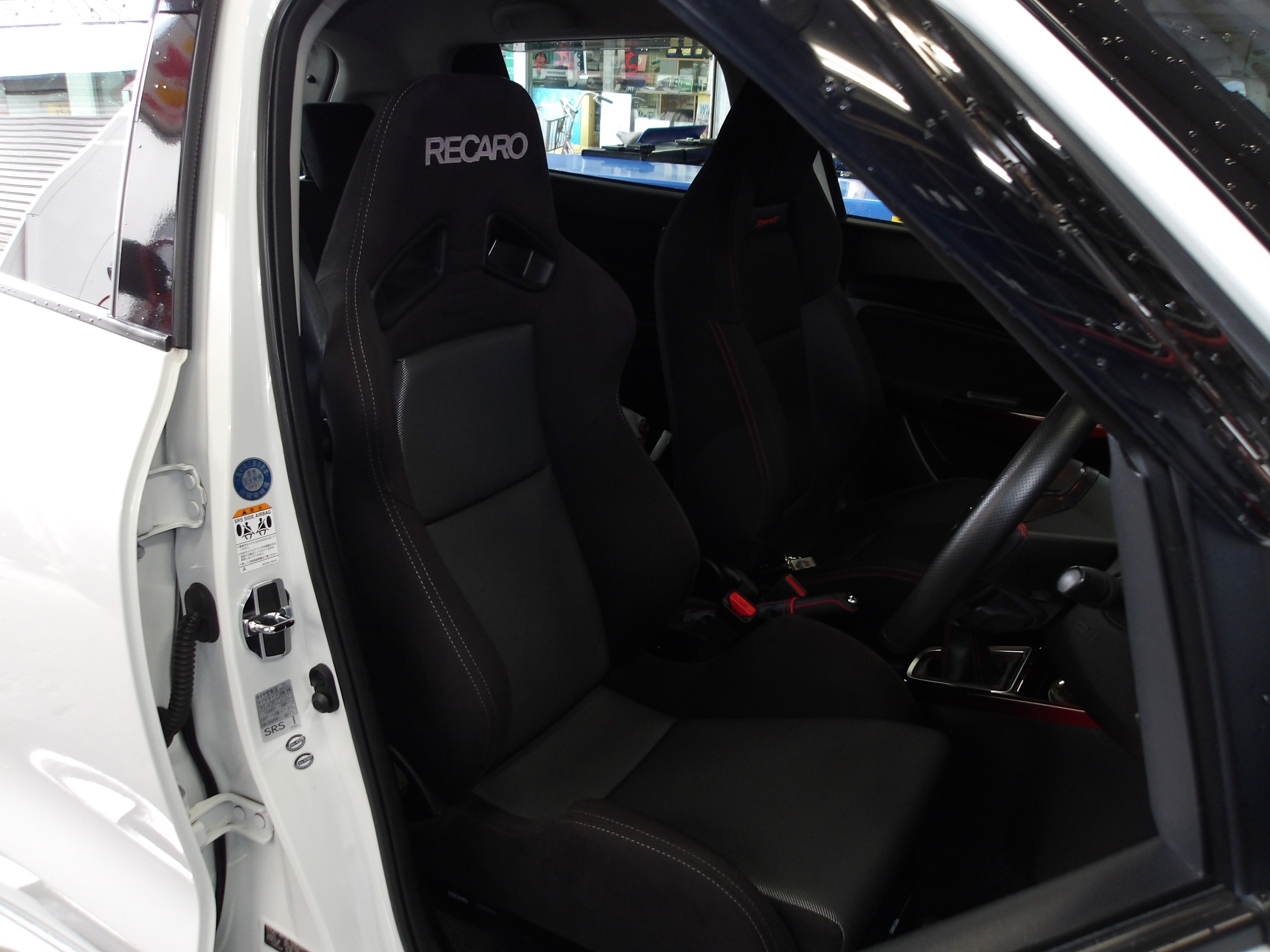 スイフトスポーツ（ZC33S）レカロ製リクライニングスポーツシート「SR