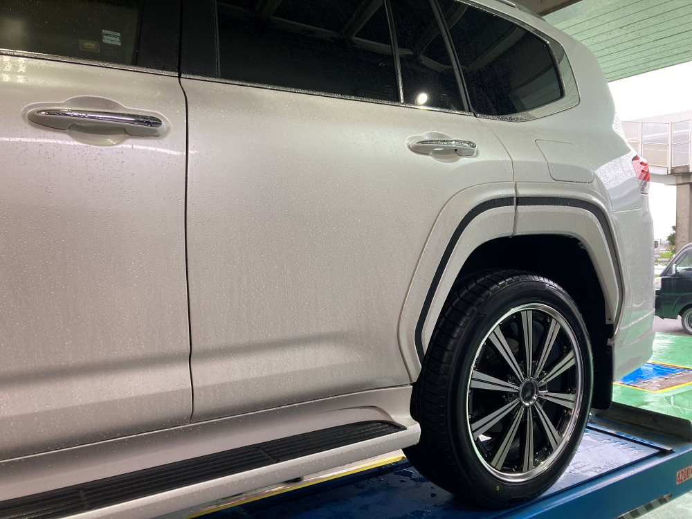 ランドクルーザー300 | オーナーズカーインデックス | カスタマイズ