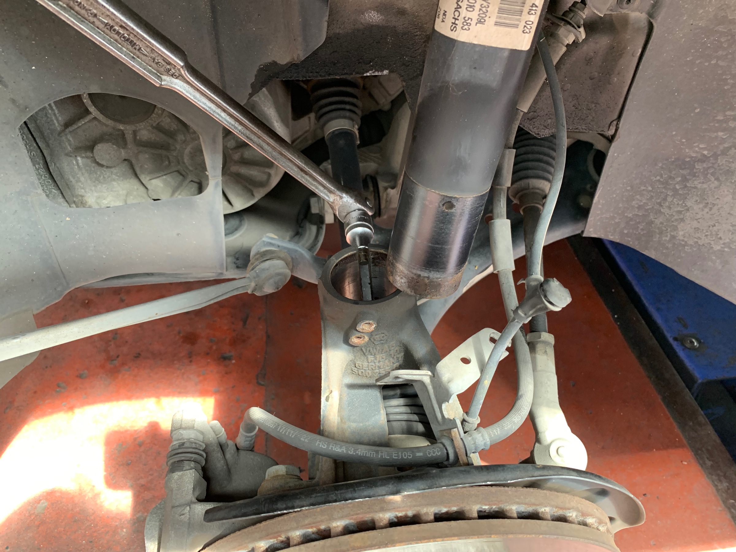 アウディ A3 ダウンサス取り付け | アウディ A3 | スタッフ 日記  