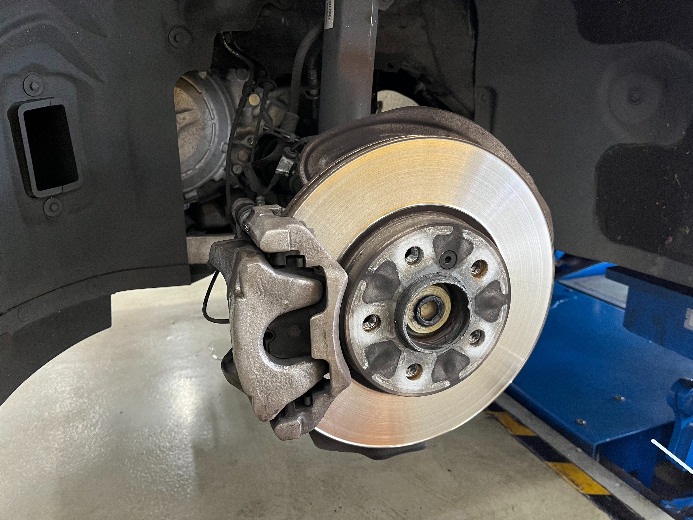 BMW 2シリーズ F45アクティブツアラー ブレーキパッド＋ローター