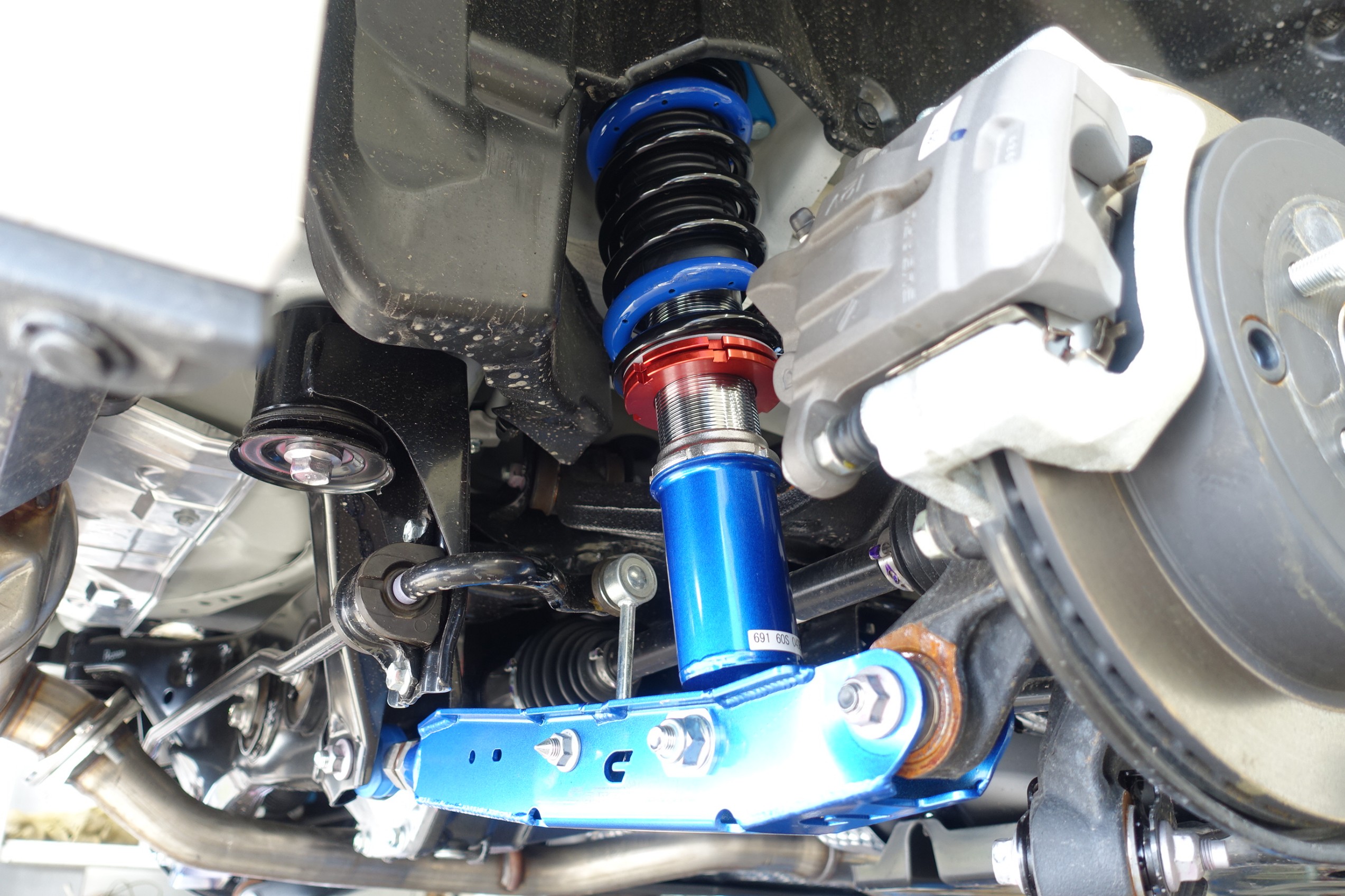 通勤からサーキットまでカバーしてくれるオールラウンド車高調