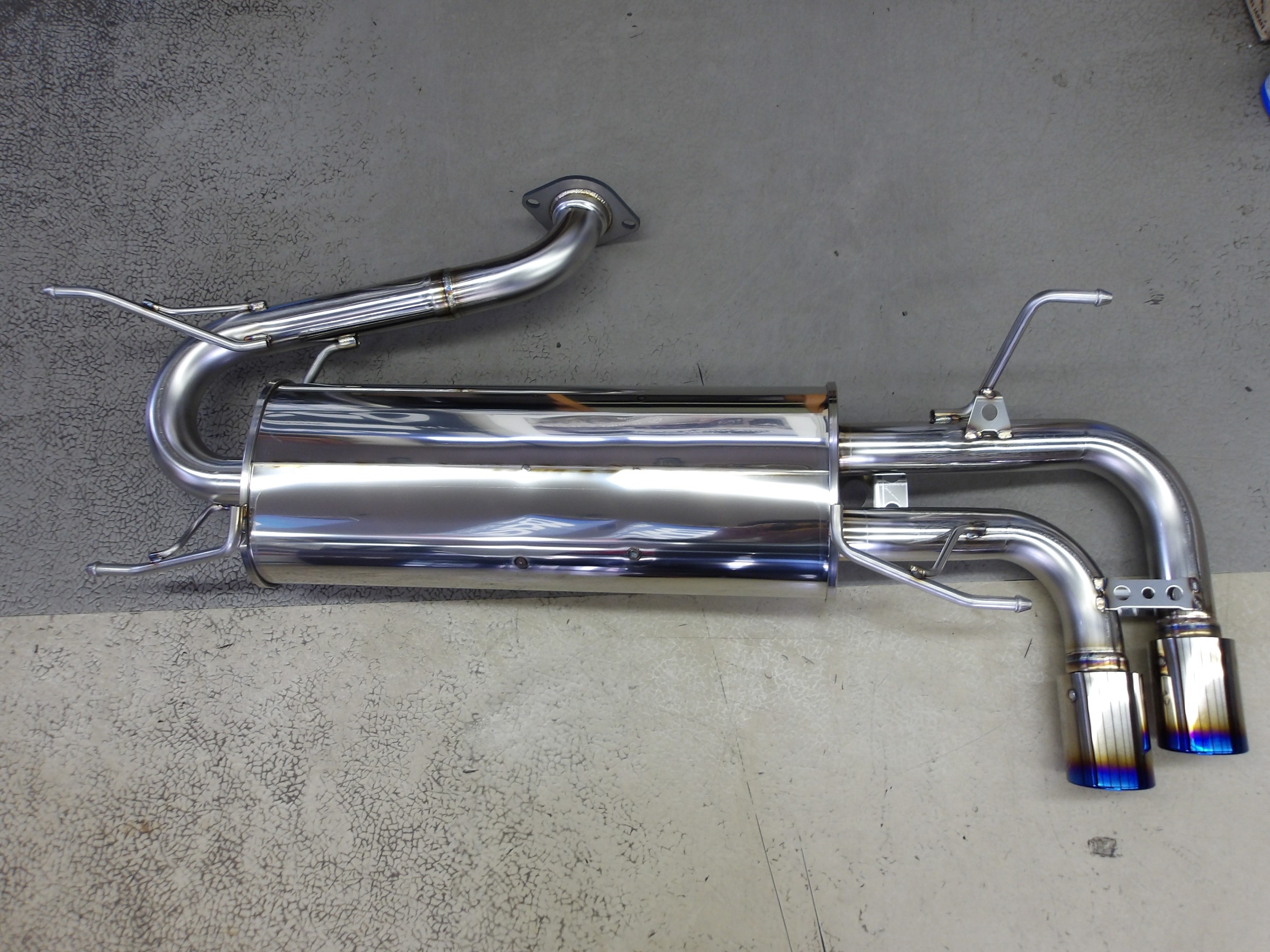 BM系 アクセラ 柿本 マフラー ディーゼル用 BM系アクセラ柿本マフラー