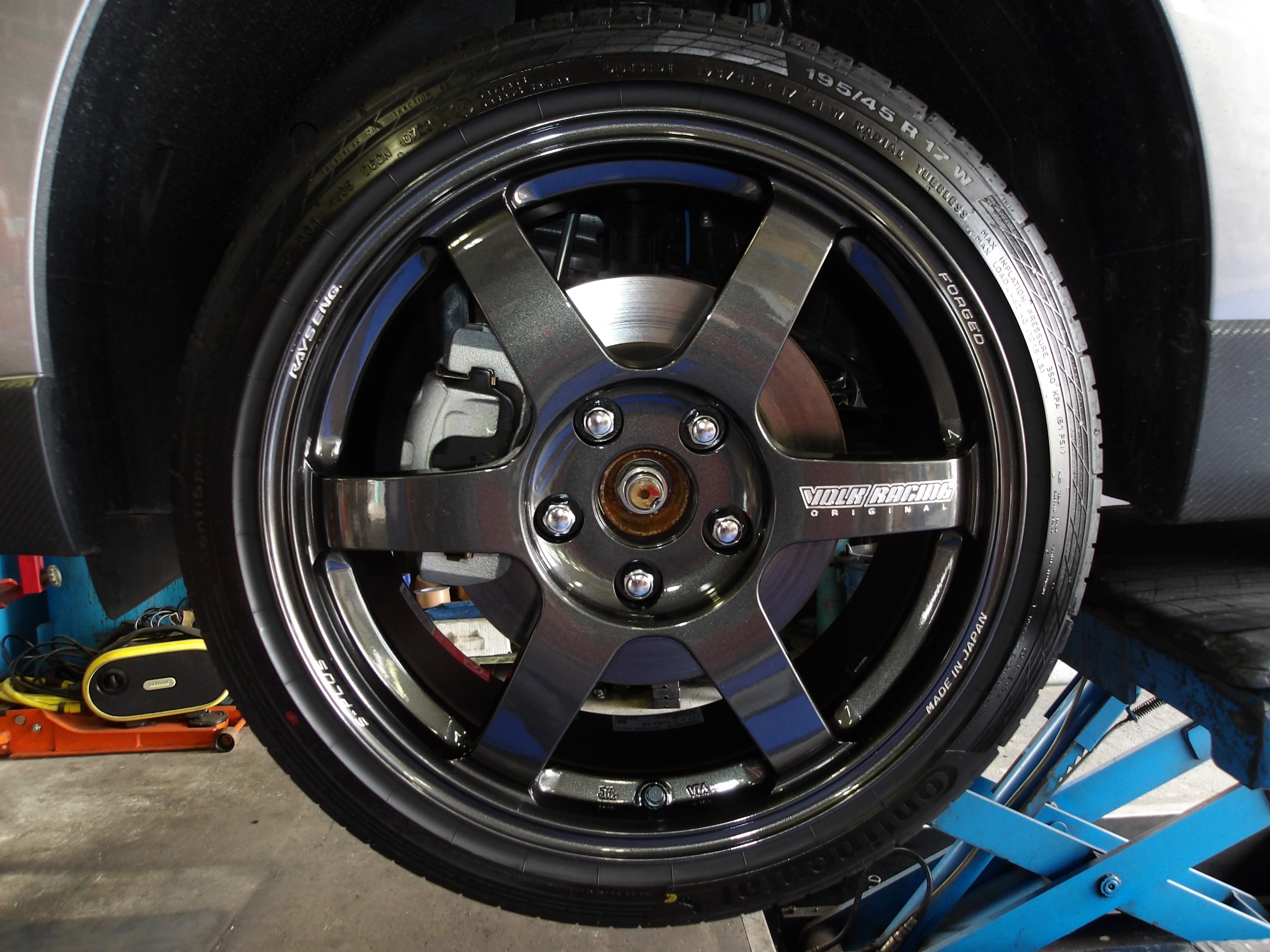 スイフトスポーツ（ZC33S）レイズ製鍛造アルミホイール「TE37