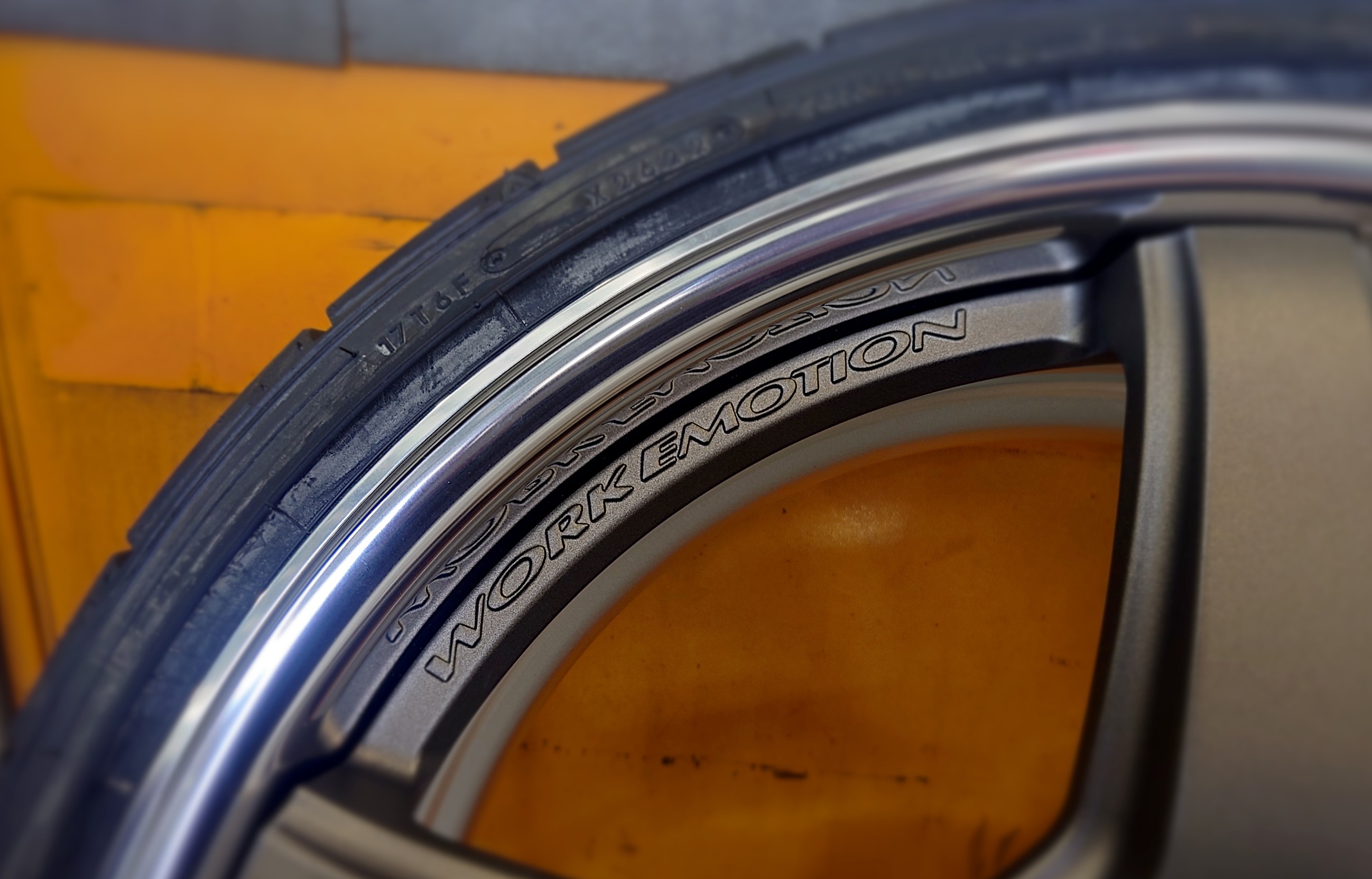 WORK（ワーク） WORK EMOTION（ワークエモーション） T5R 2P の装着