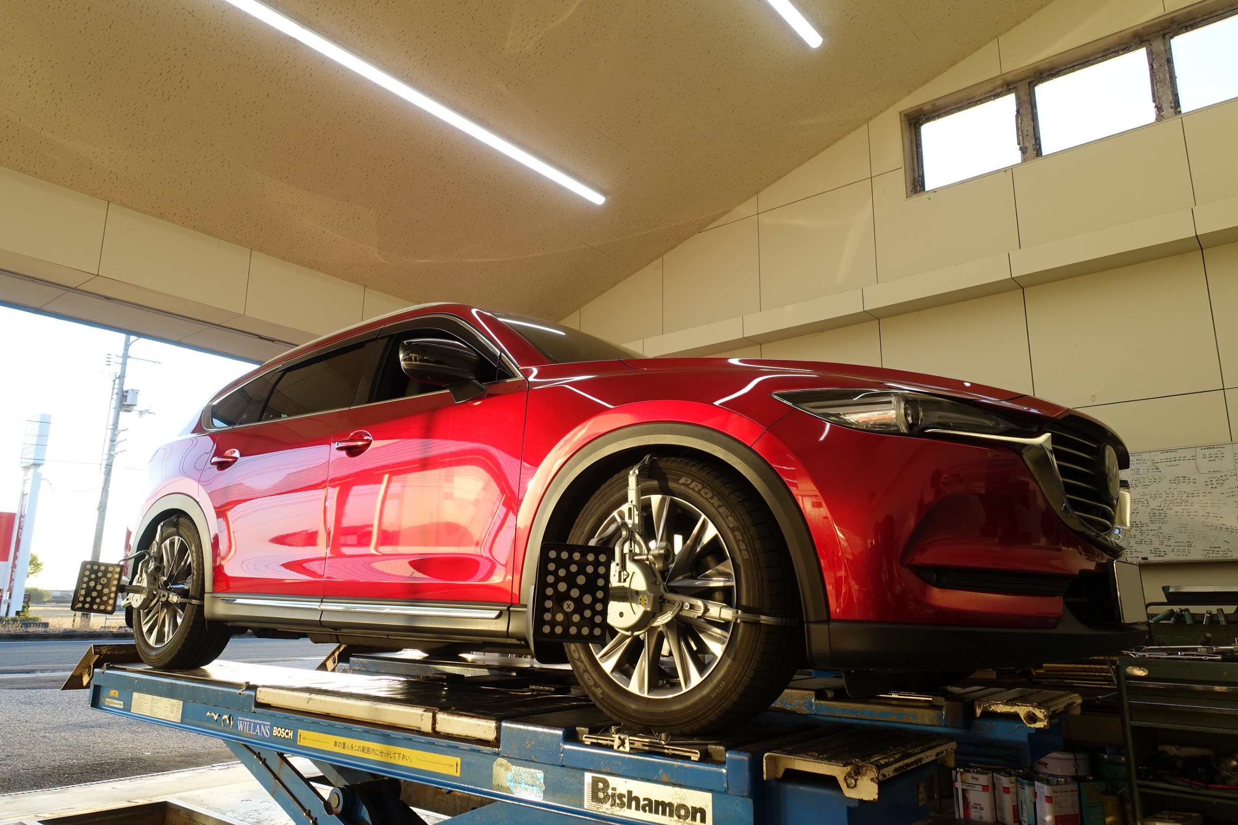 最近人気のSUVをローダウンしてスポーティーな仕上がりに！マツダ CX-8