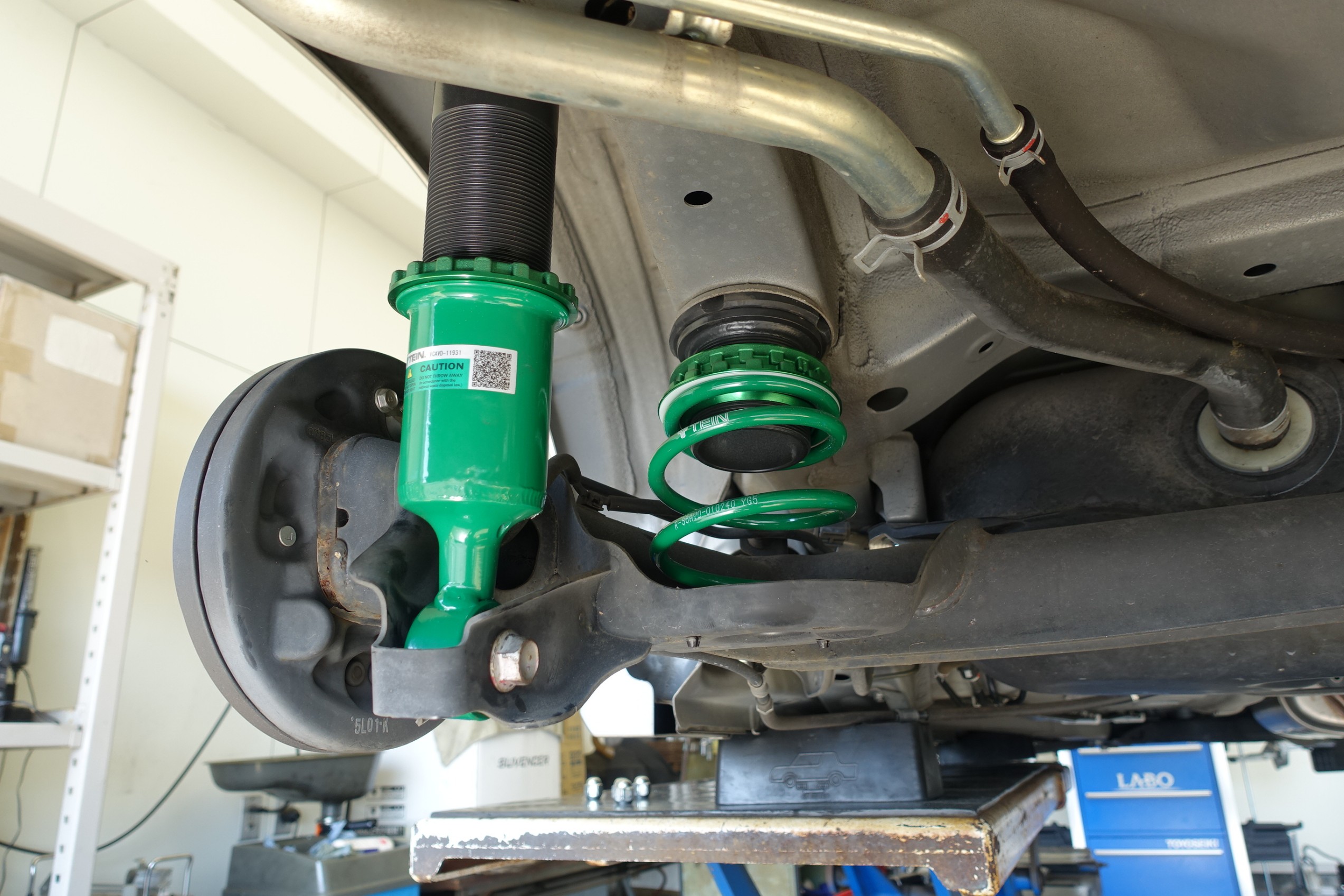 あまりにも高い純正車高を車高調で快適にローダウン！スズキ アルト