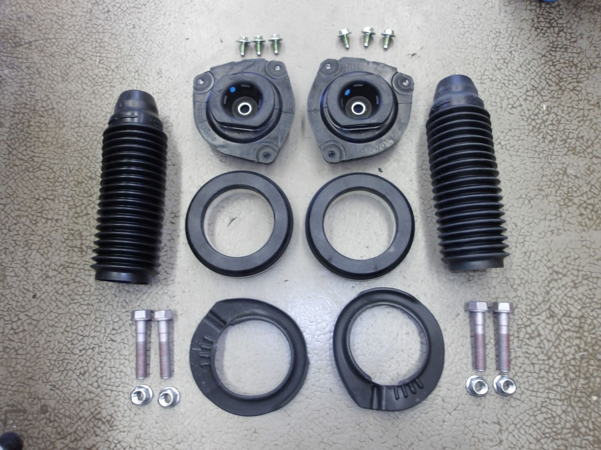 エクストレイル（NT31：4WD）5ZIGEN製リフトアップスプリング