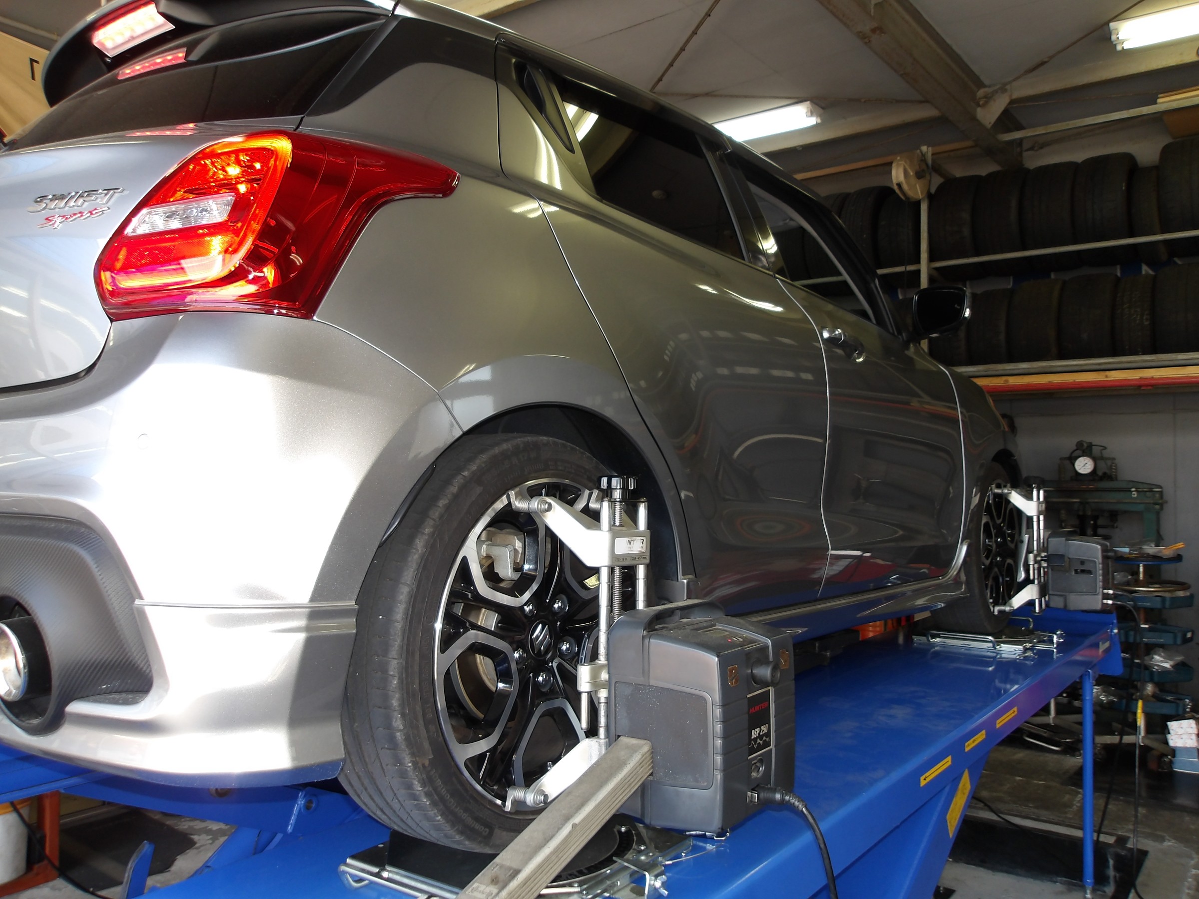 スイフトスポーツ（ZC33S）KYB製「ローファースポーツL・H・S