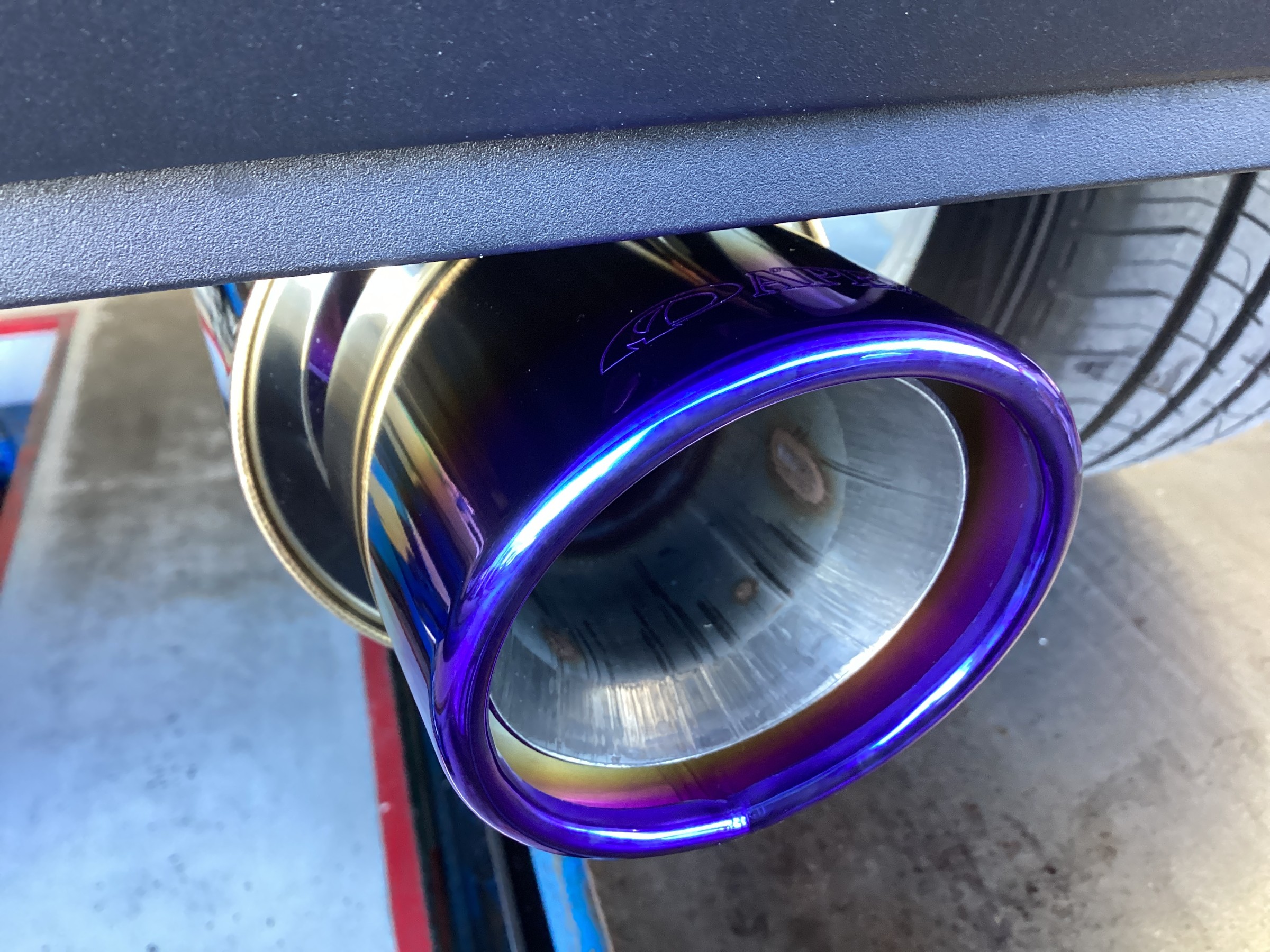 ヤリス MXPA10 マフラー交換します！ | トヨタ ヤリス 吸・排気系