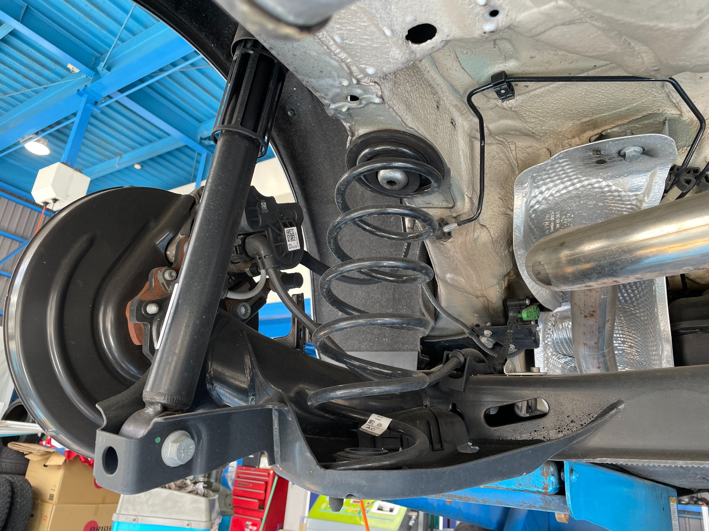 ☆GOLF7 お手軽ローダウンならアイバッハでしょう