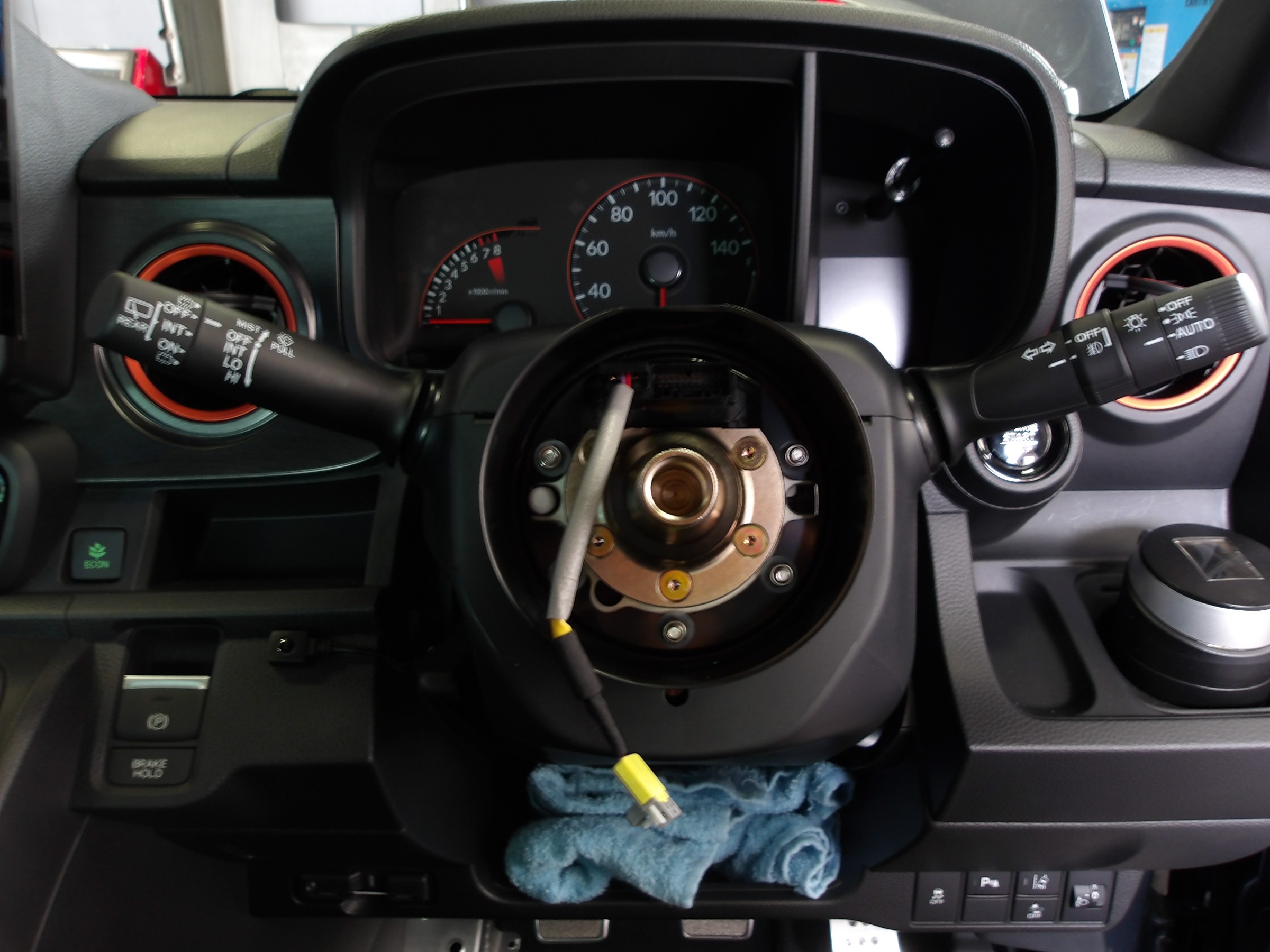 NｰONE（JG3）ネオプロト製ステアリングスペーサー装着。 | ホンダ N