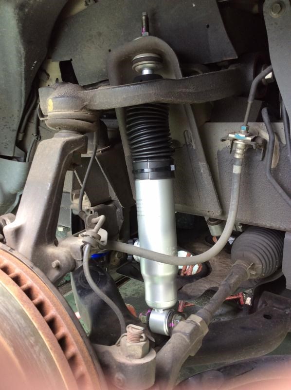 NV350キャラバンローダウン足回り NV350キャラバンローダウン足回り