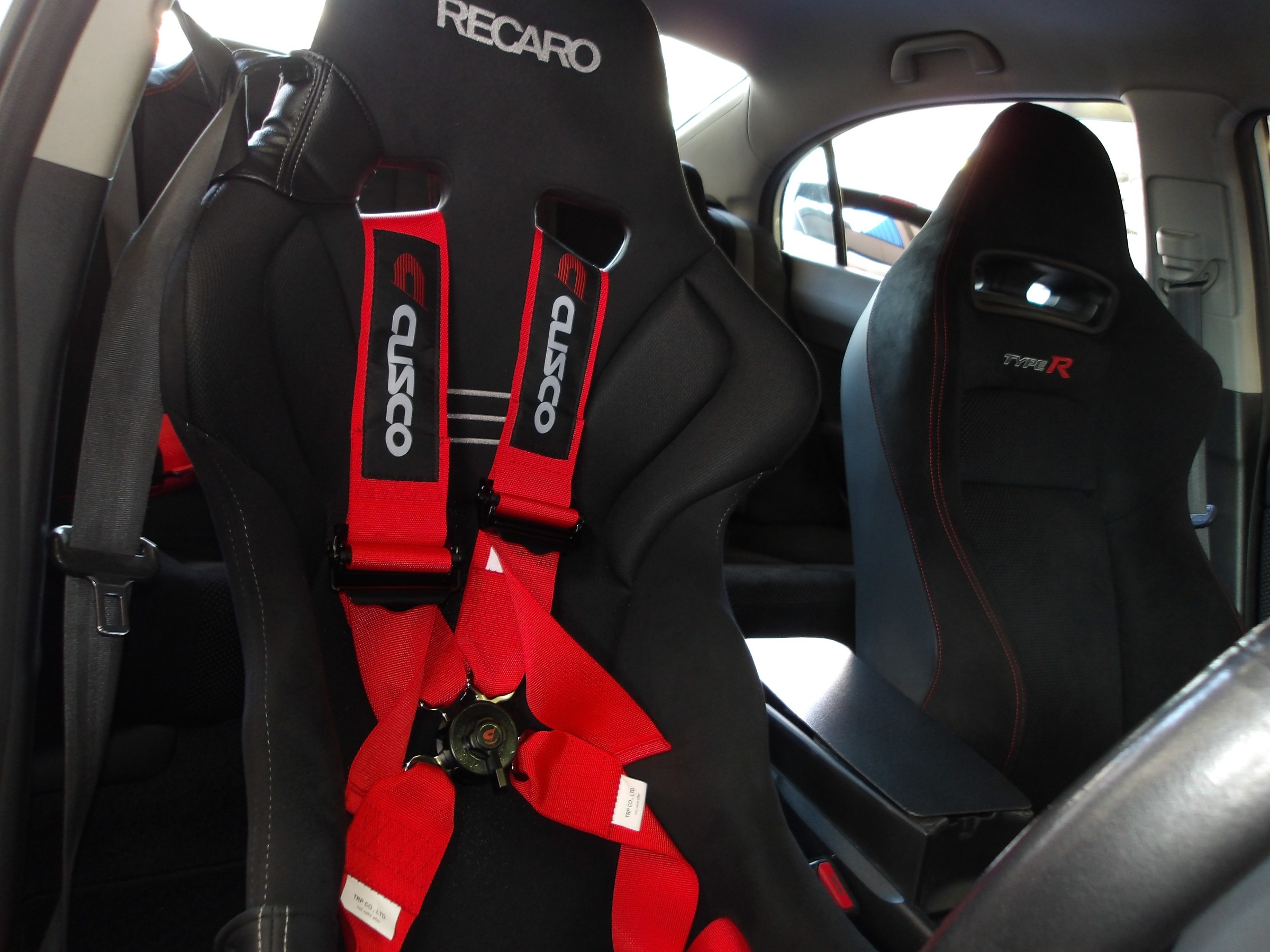 シビック タイプR（FD2）クスコ製4点式レーシングハーネス（シート