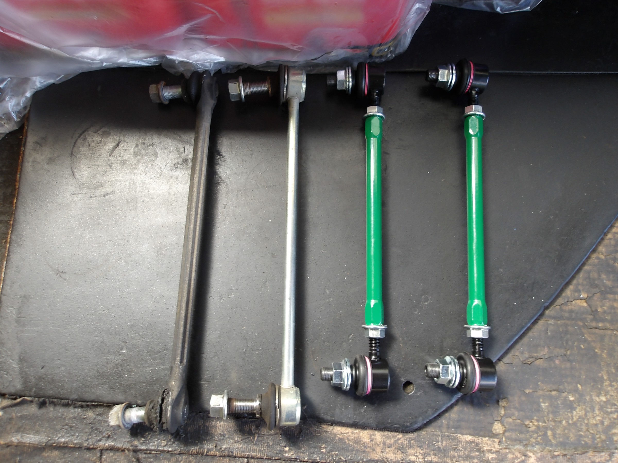 ⅰQ（KGJ10）テイン製ローダウンスプリング「HIGH.TECH」装着（持込み