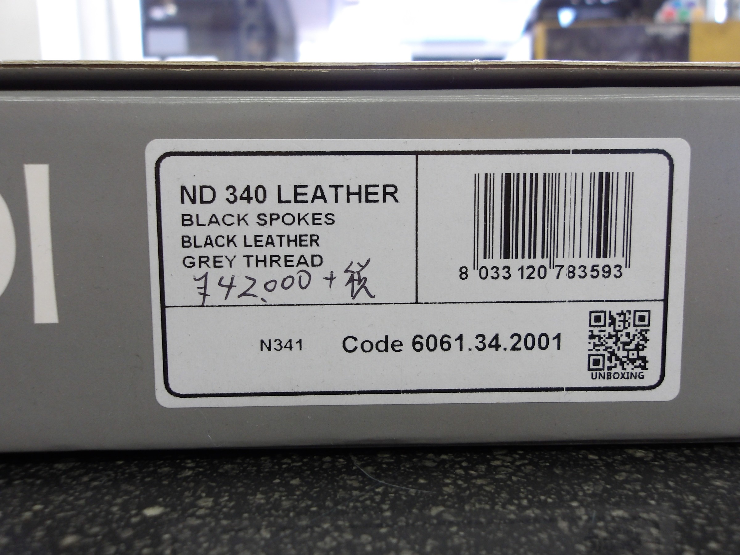 ジムニー（JB64W）ナルディ製スポーツステアリング「クラッシック