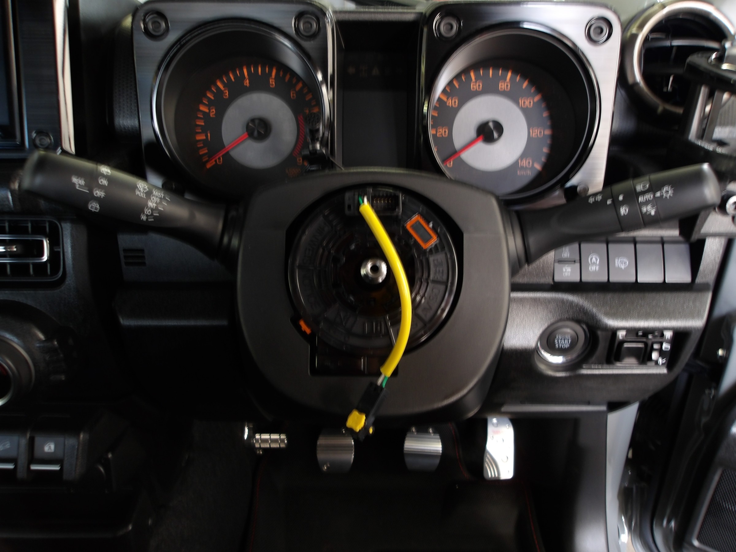 ジムニー（JB64W）ナルディ製スポーツステアリング「クラッシック