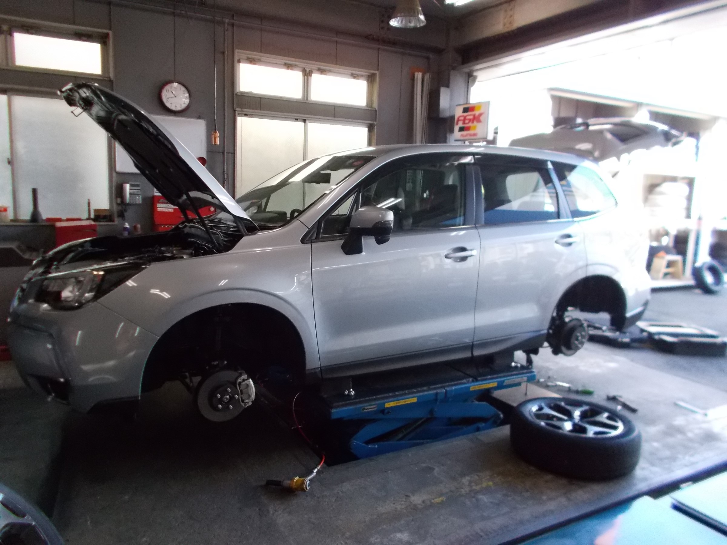 フロントのみ　ハムタロ　エナペタル製　ビルシュタイン　純正形状フォレスター フォレスターのエナペタル・ビルシュタインに関するカスタム事例