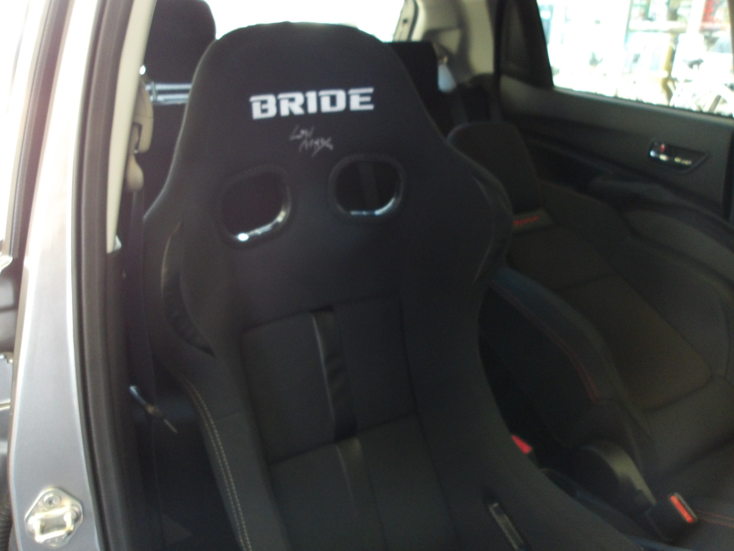 スイフトスポーツ（ZC33S）BRIDE製フルバケットシート「ZETA Ⅳ REIMS