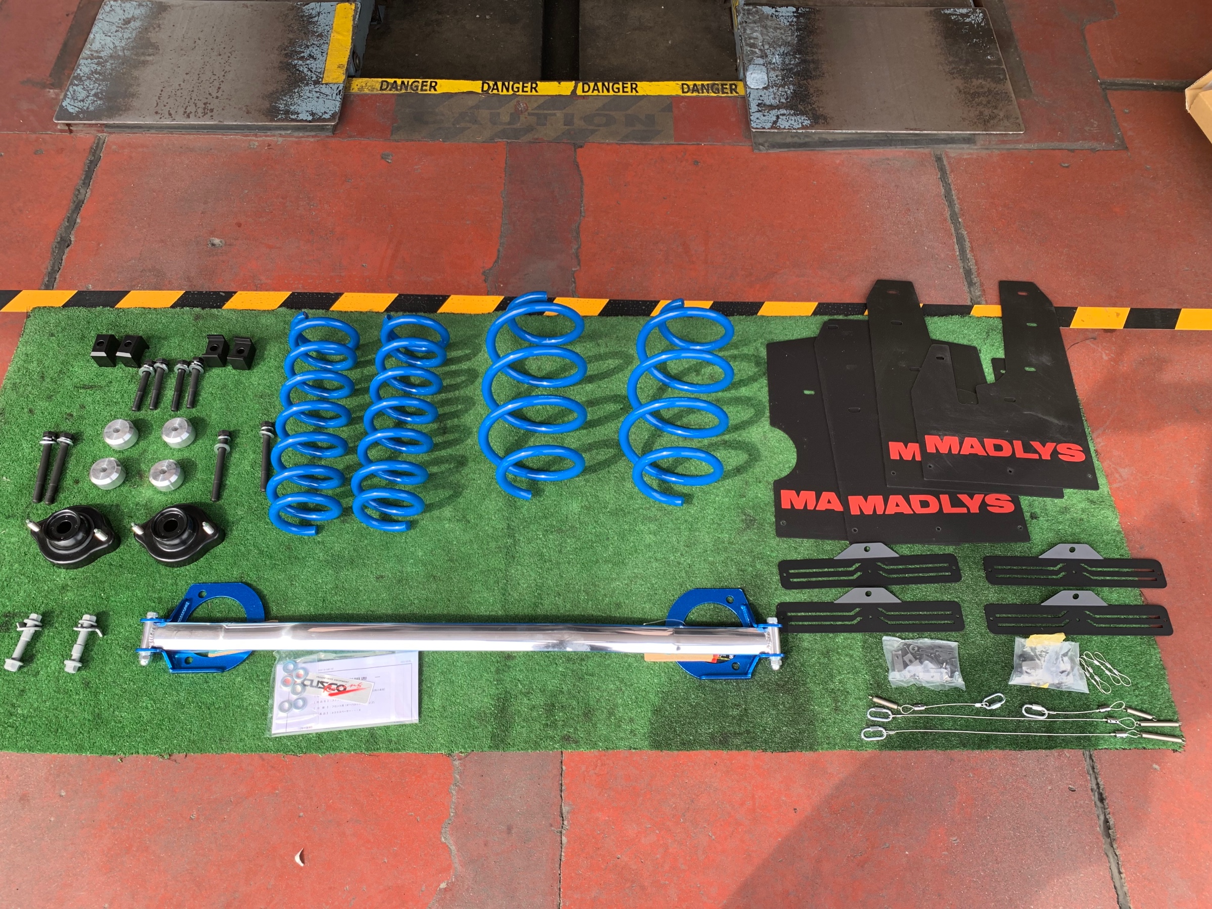 デリカD:5 アップサス タワーバー マッドフラップ メンバー下げ