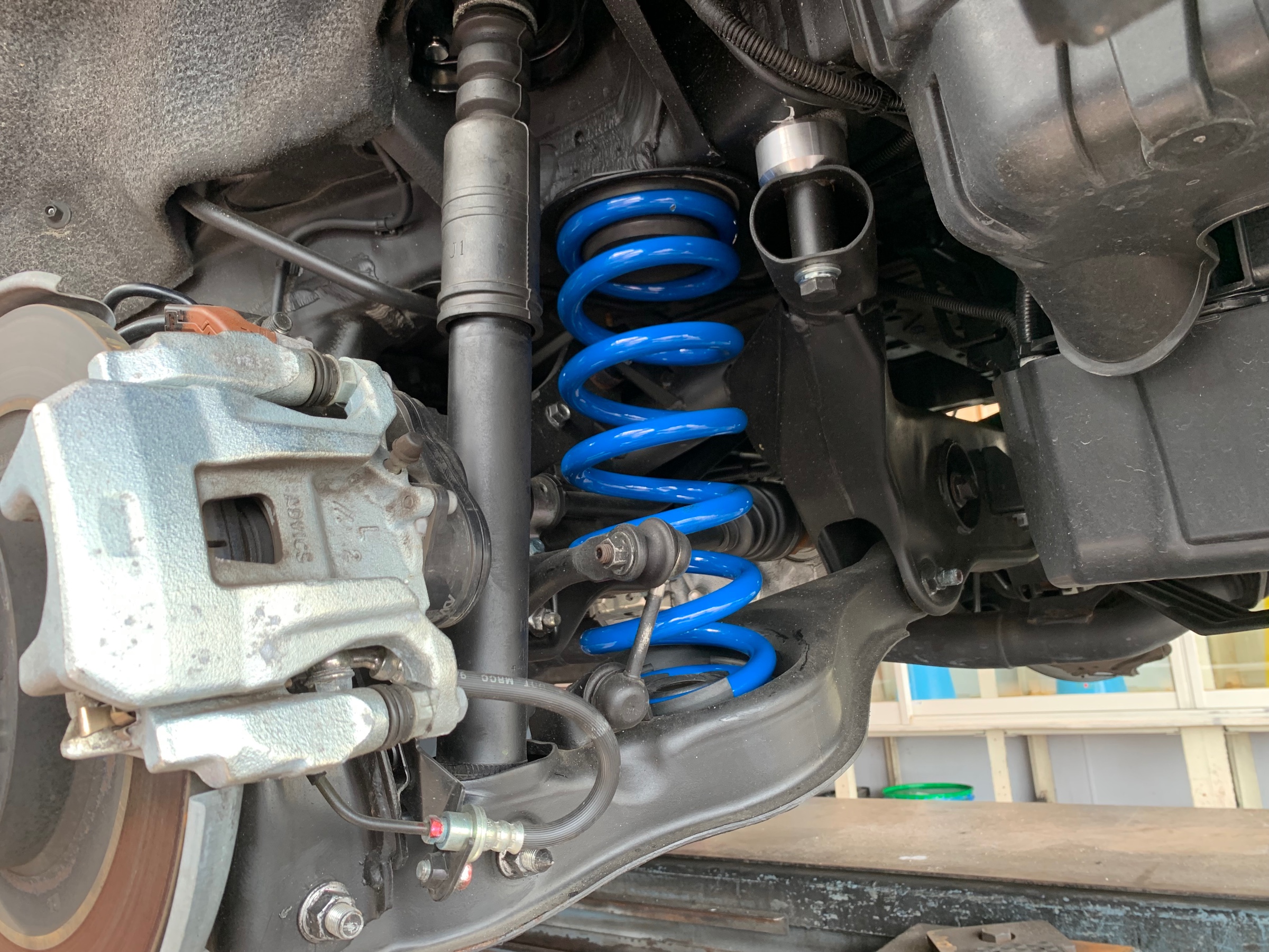 デリカD5 ショックアブソーバー、サスペンション、リアアッパースペーサー TGS X-Fang リアショックアッパースペーサー10 デリカD:5 CV1W CV2W