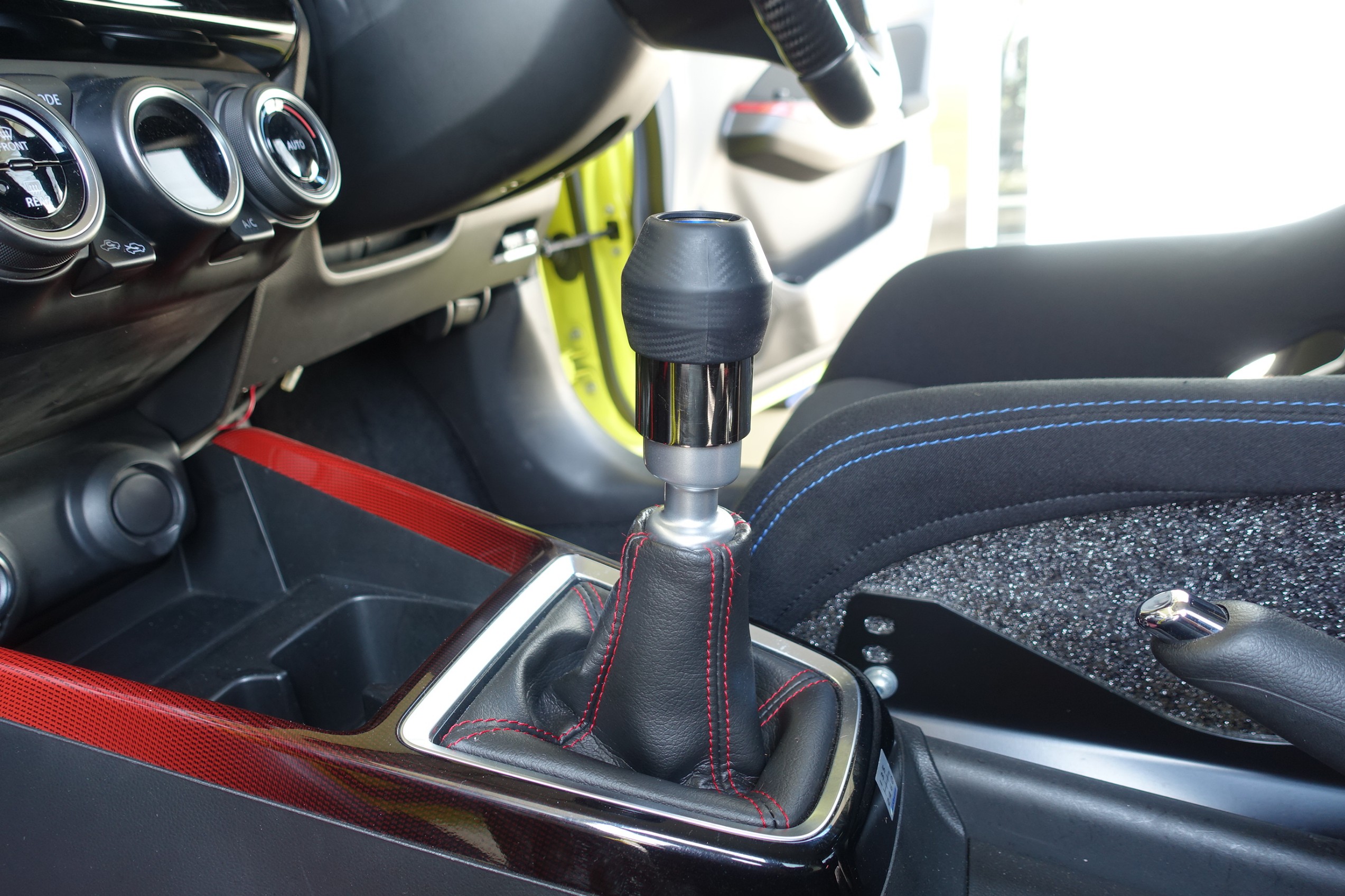 レーシーな雰囲気がたまんない！スズキ スイフトスポーツ（ZC33S